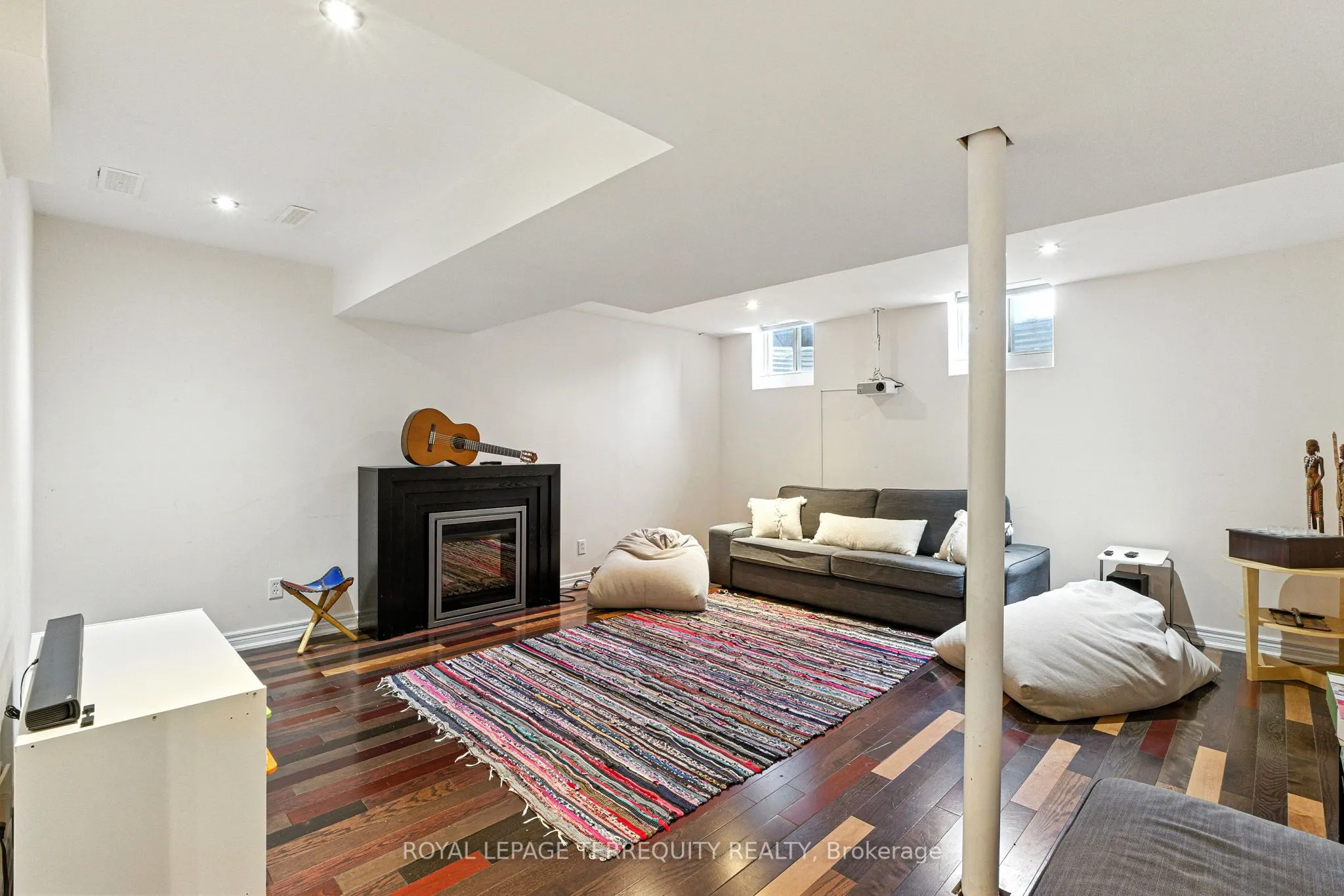 1117 Riddell Crescent