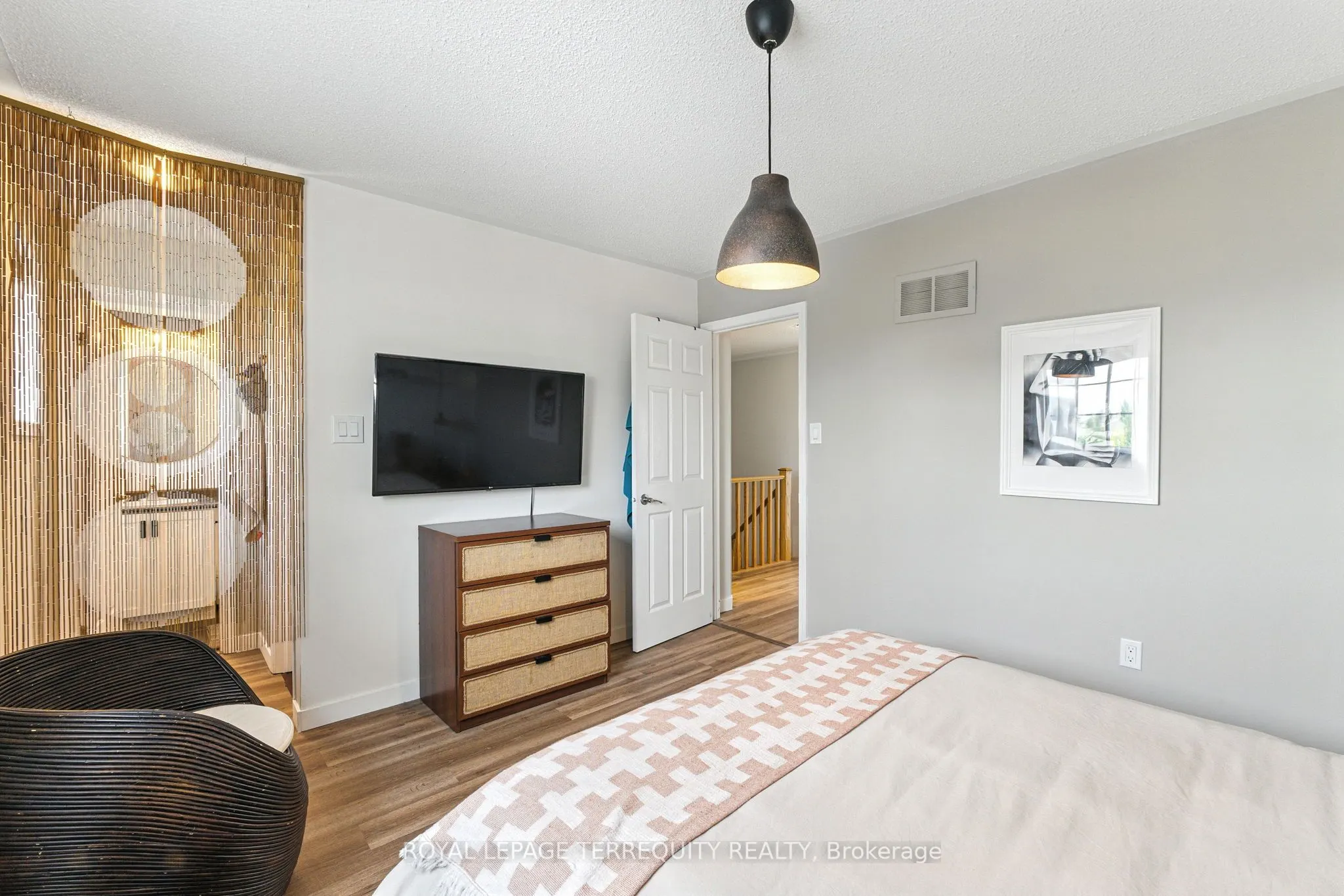 1117 Riddell Crescent
