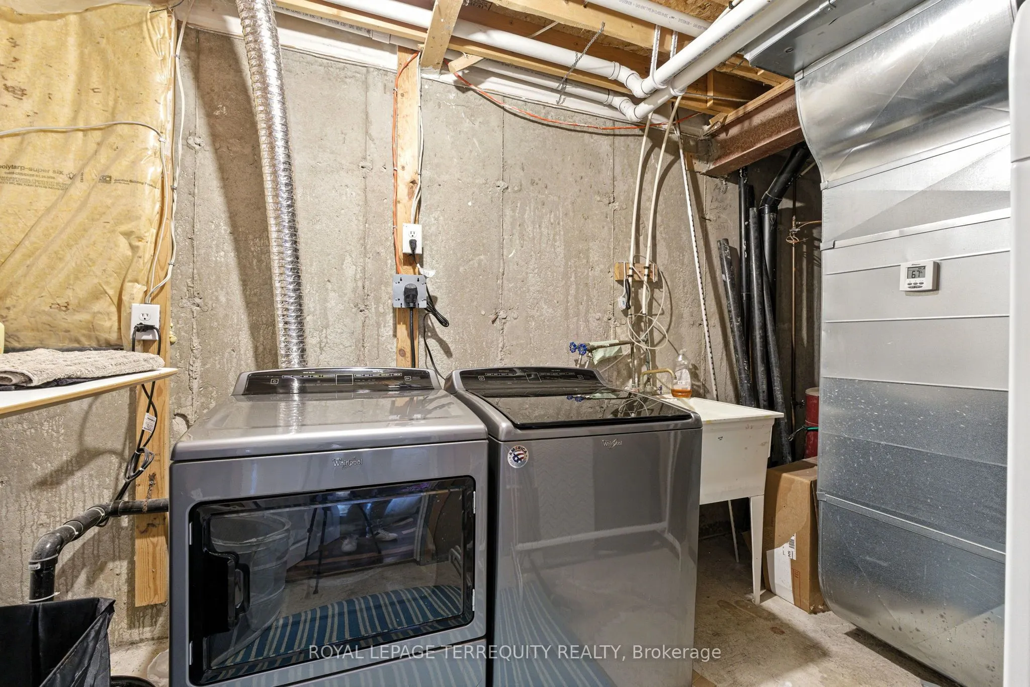 1117 Riddell Crescent