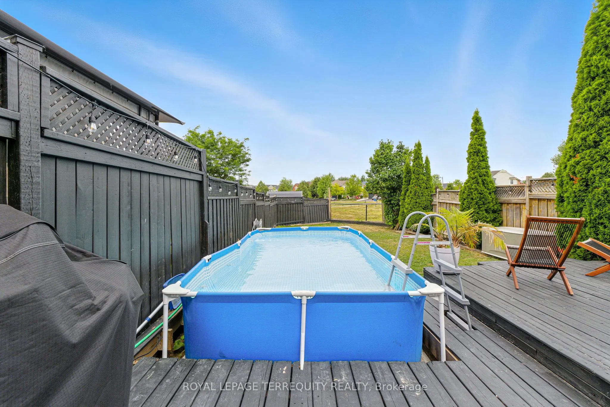 1117 Riddell Crescent