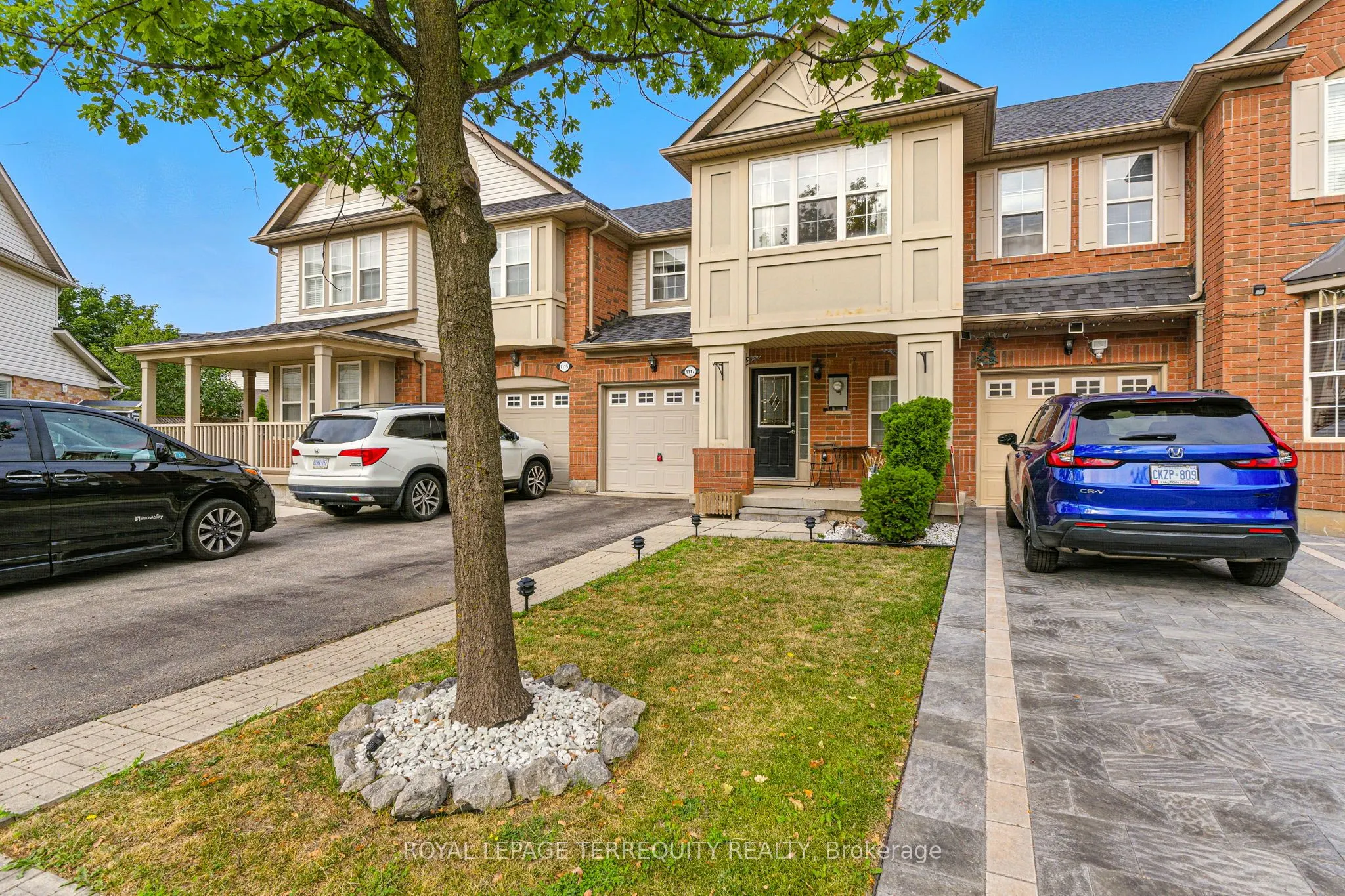 1117 Riddell Crescent