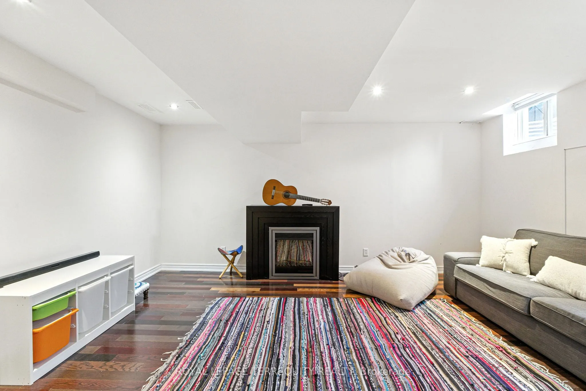 1117 Riddell Crescent