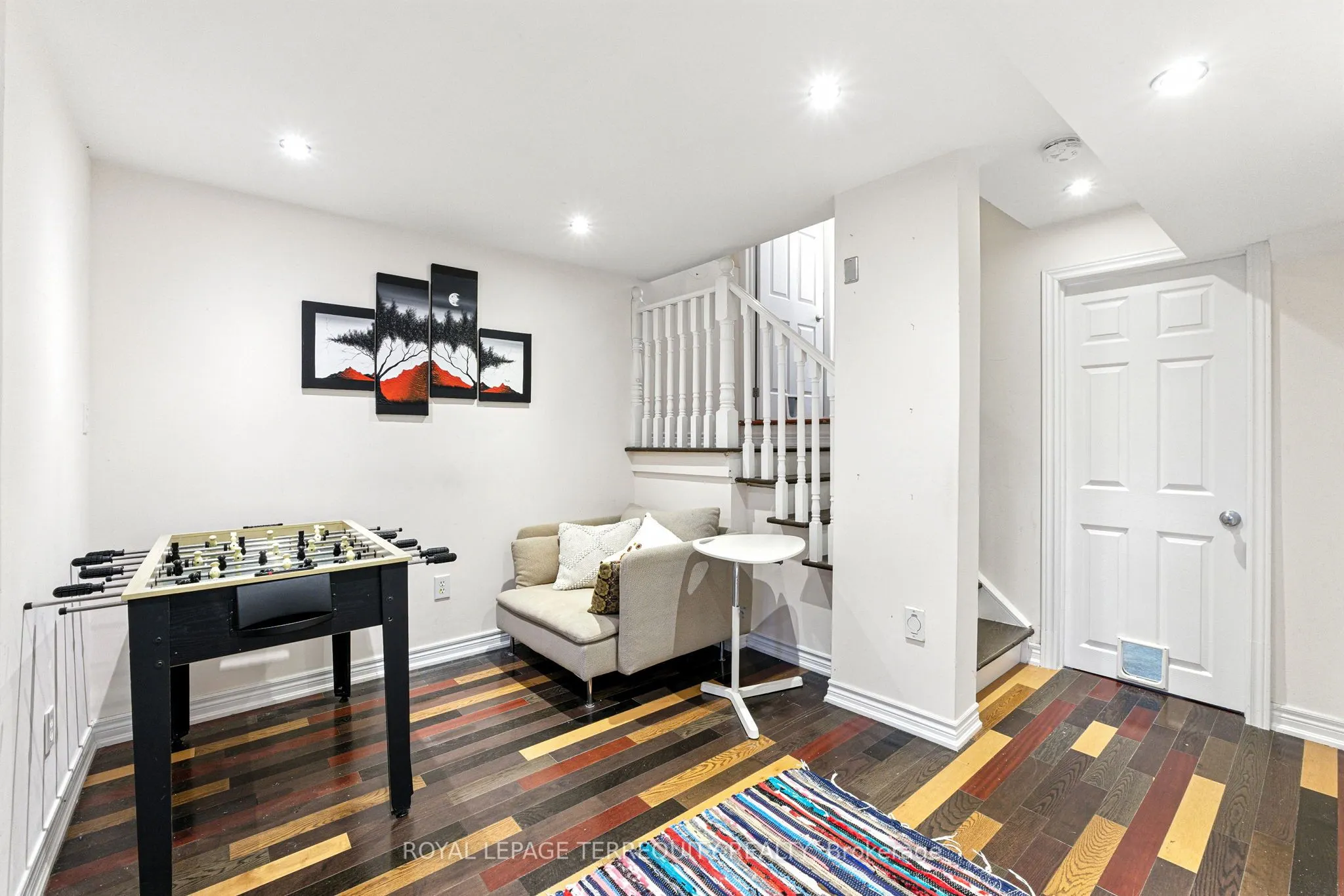 1117 Riddell Crescent