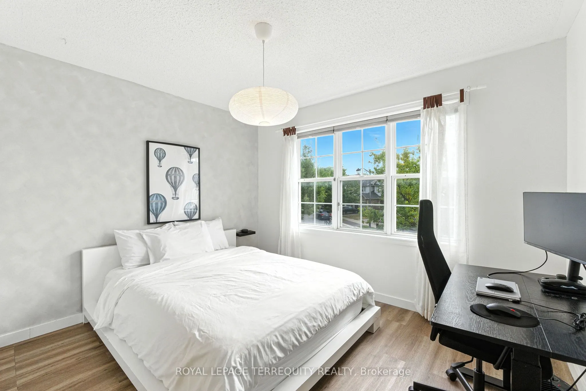 1117 Riddell Crescent