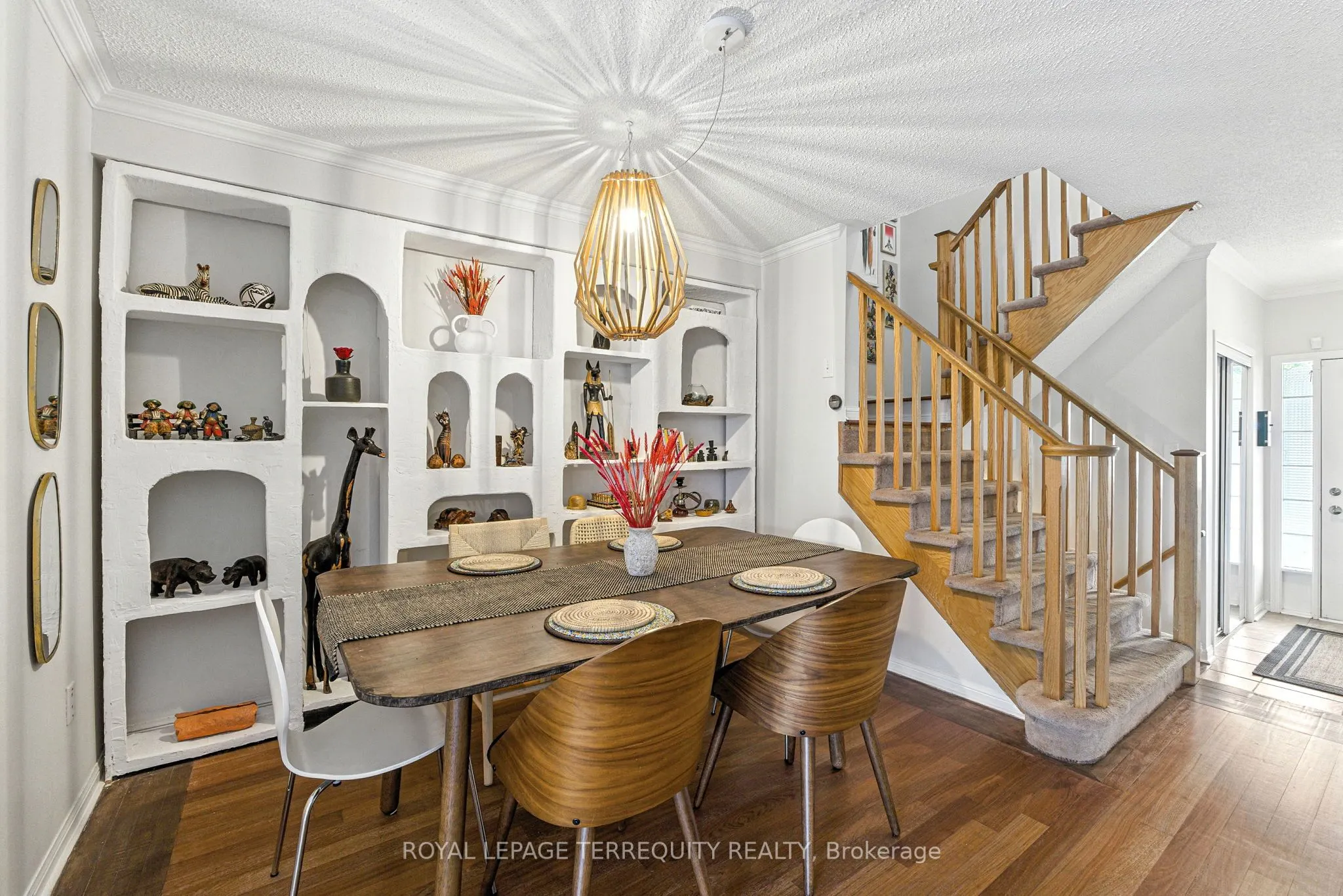 1117 Riddell Crescent