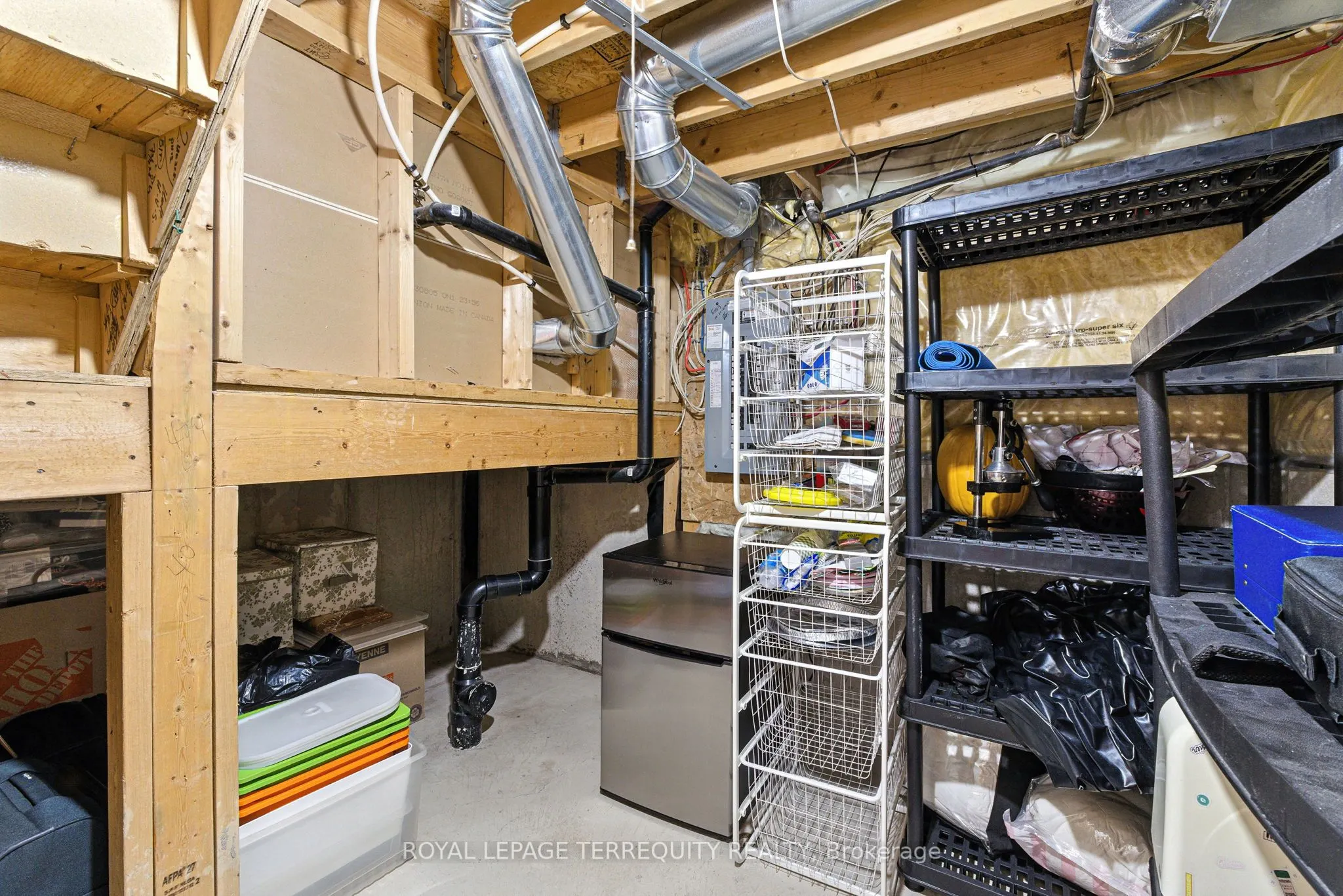 1117 Riddell Crescent
