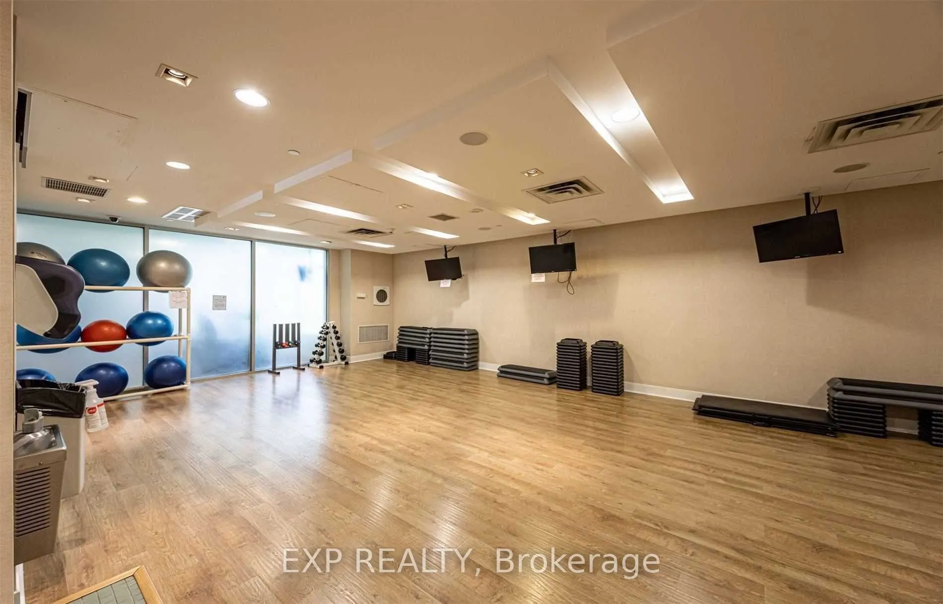 3880 Duke Of York Boulevard, #902