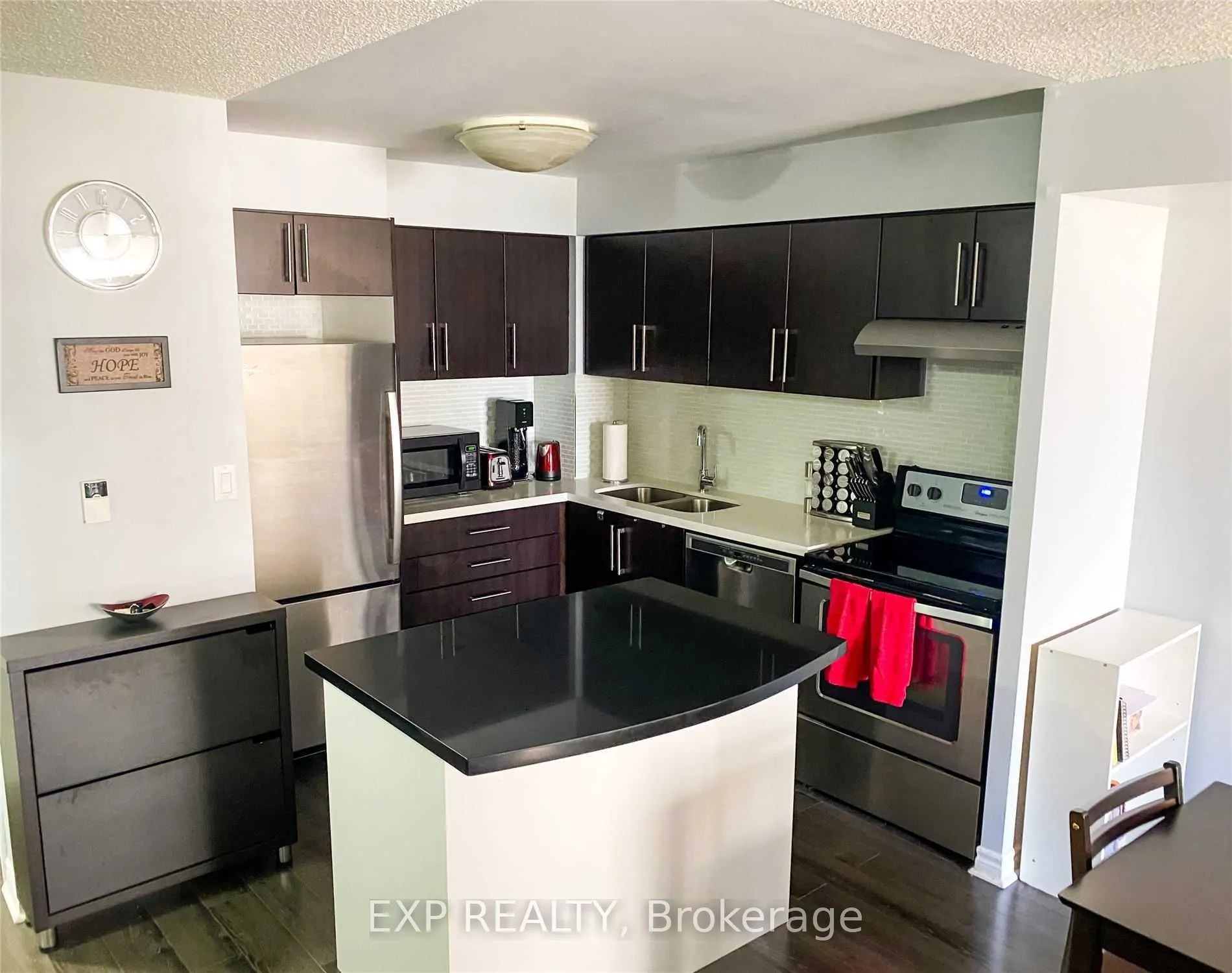 3880 Duke Of York Boulevard, #902