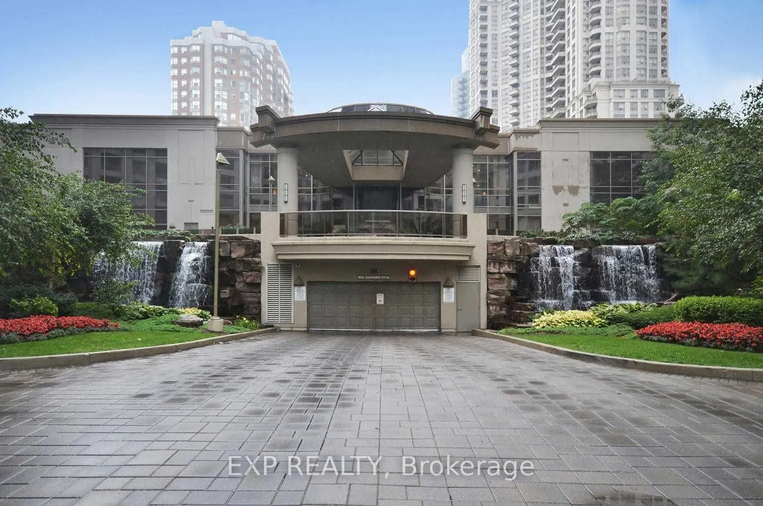 3880 Duke Of York Boulevard, #902