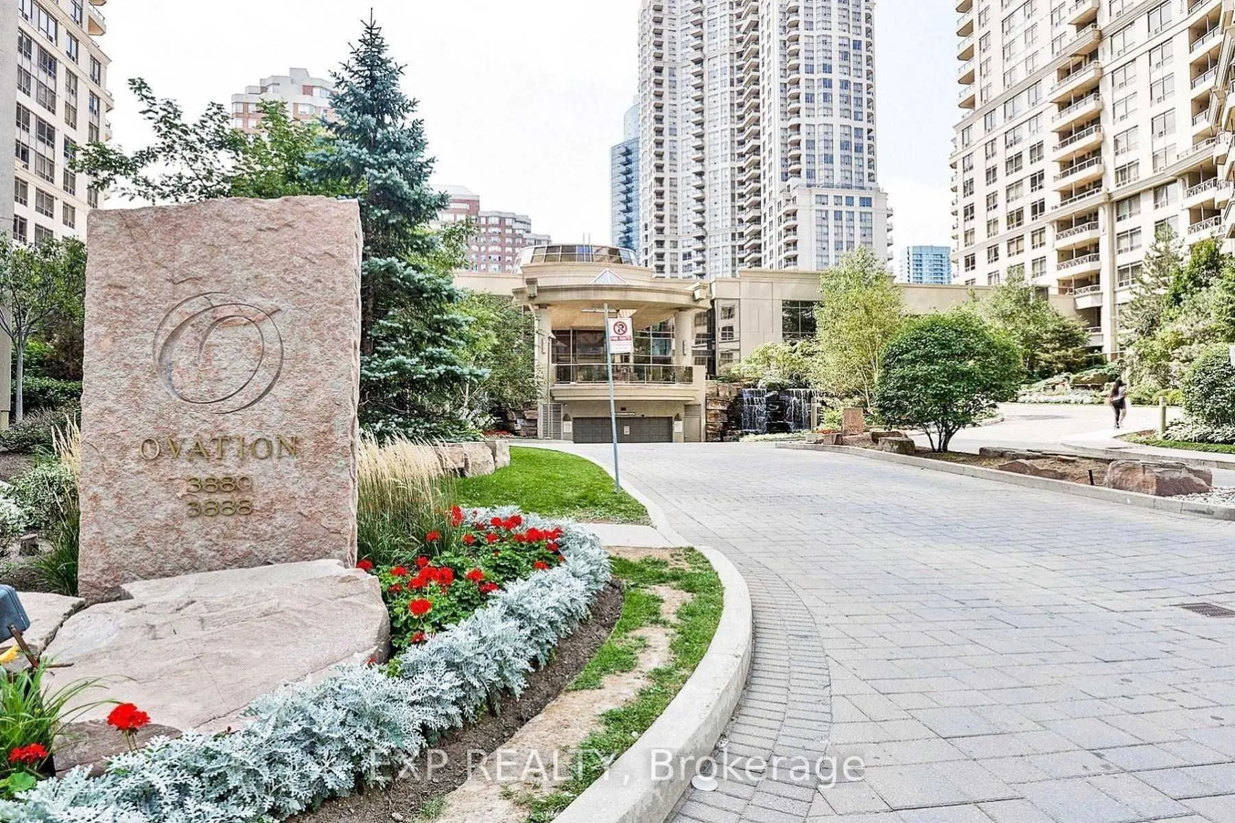 3880 Duke Of York Boulevard, #902