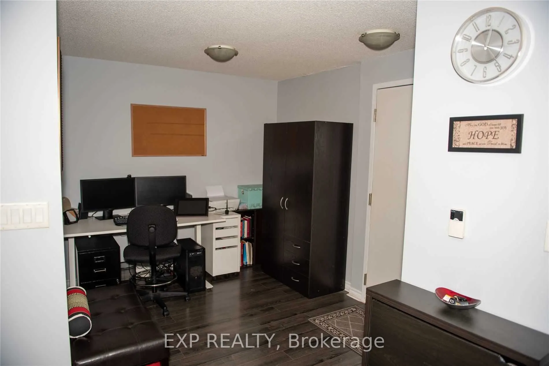 3880 Duke Of York Boulevard, #902