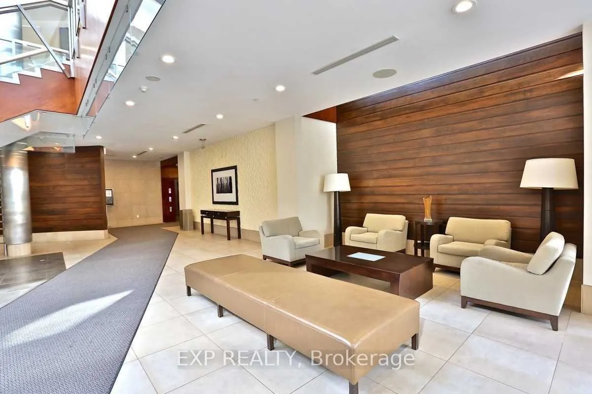 3880 Duke Of York Boulevard, #902