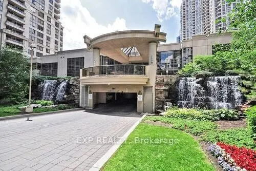 3880 Duke Of York Boulevard, #902