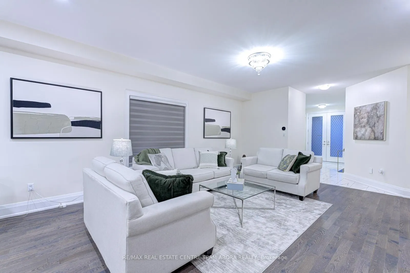8 Ferdinand Drive