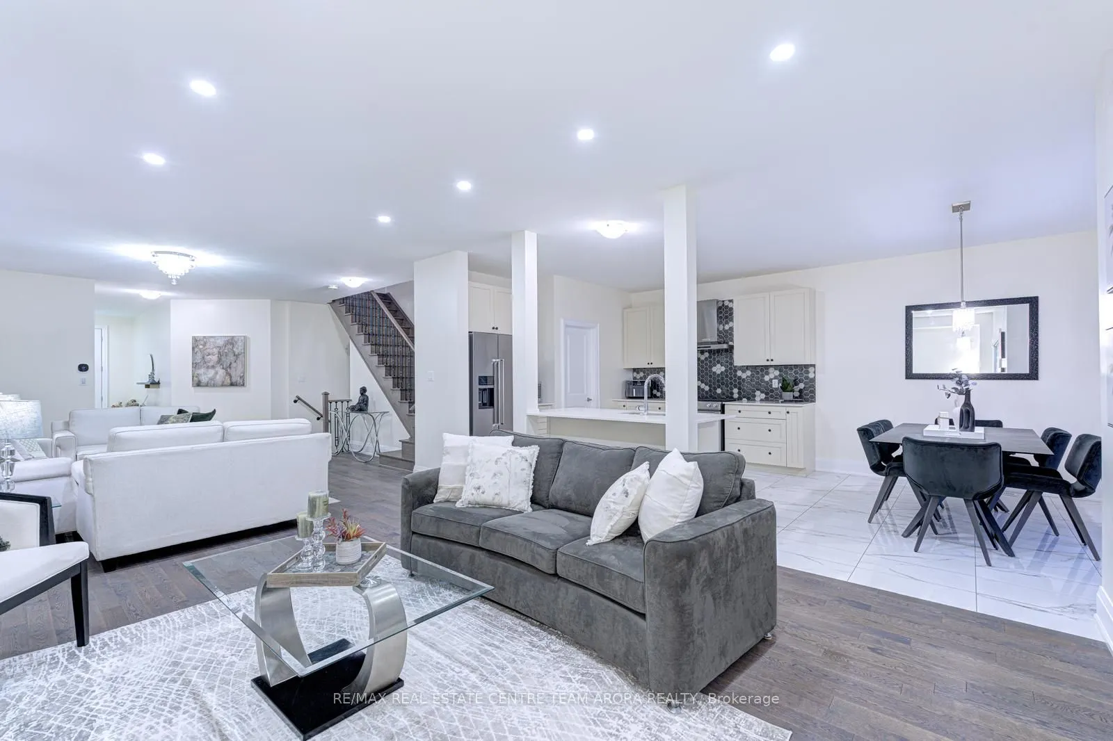 8 Ferdinand Drive