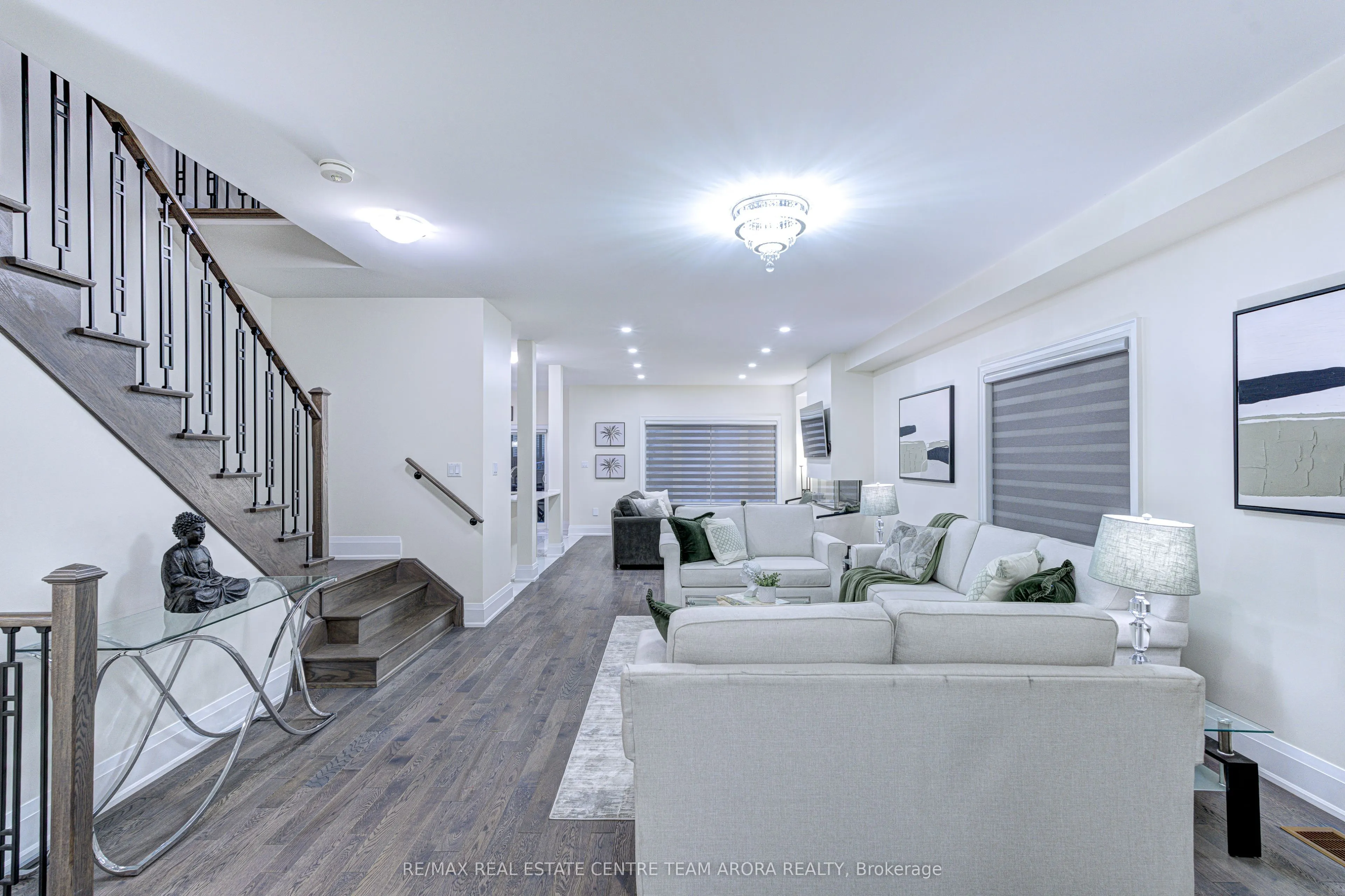 8 Ferdinand Drive