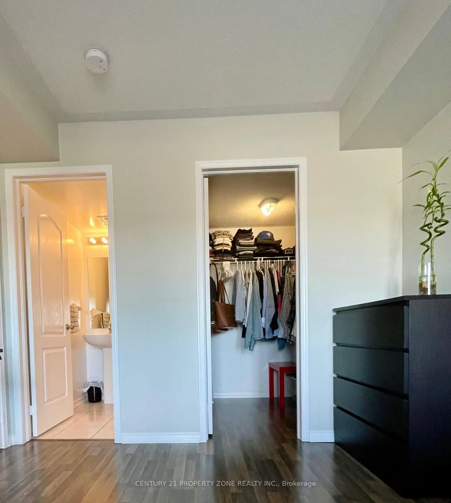 2500 Post Road, #20