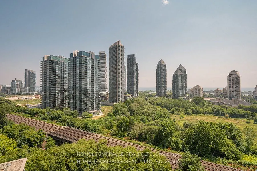 155 Legion Road N, #1401