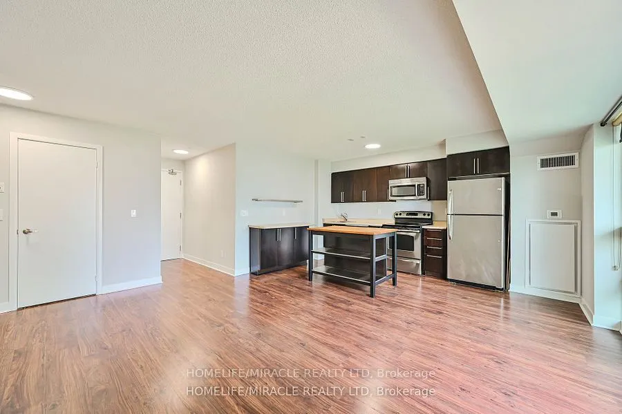 155 Legion Road N, #1401