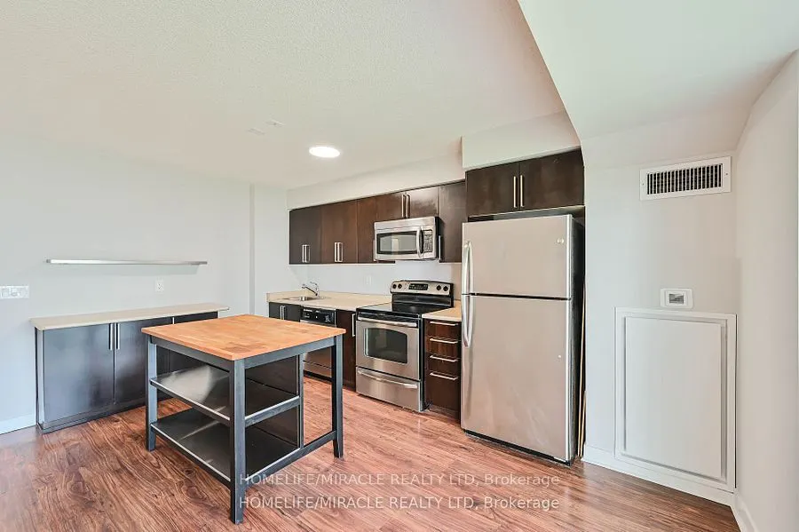 155 Legion Road N, #1401