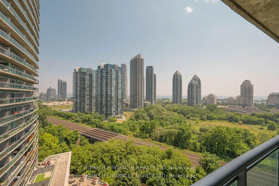 155 Legion Road N, #1401