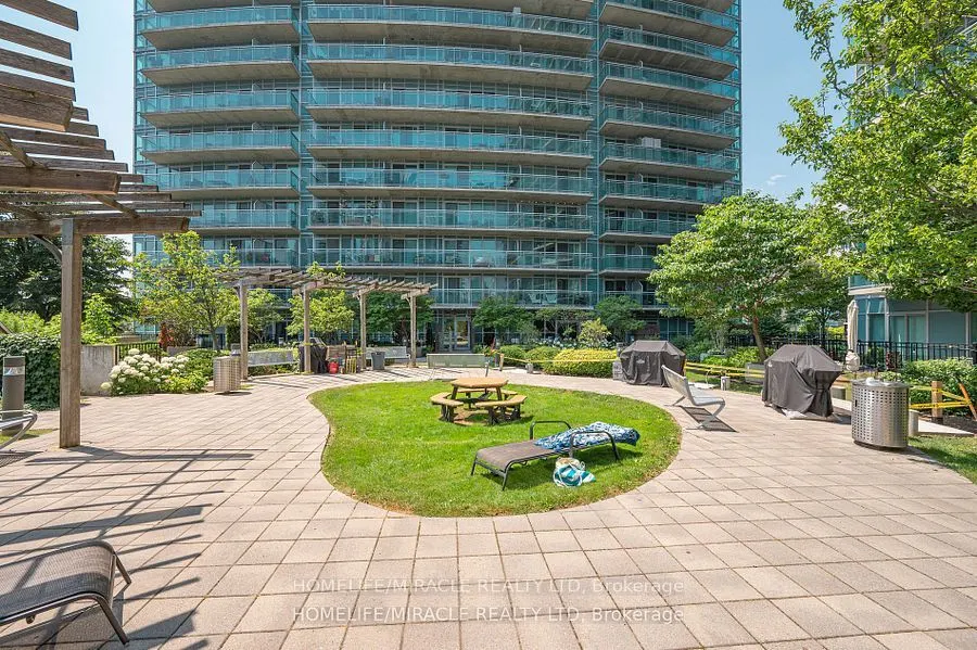 155 Legion Road N, #1401
