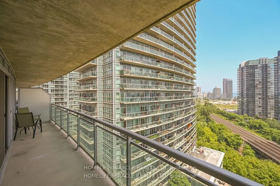 155 Legion Road N, #1401
