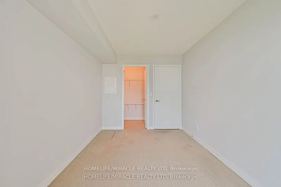 155 Legion Road N, #1401