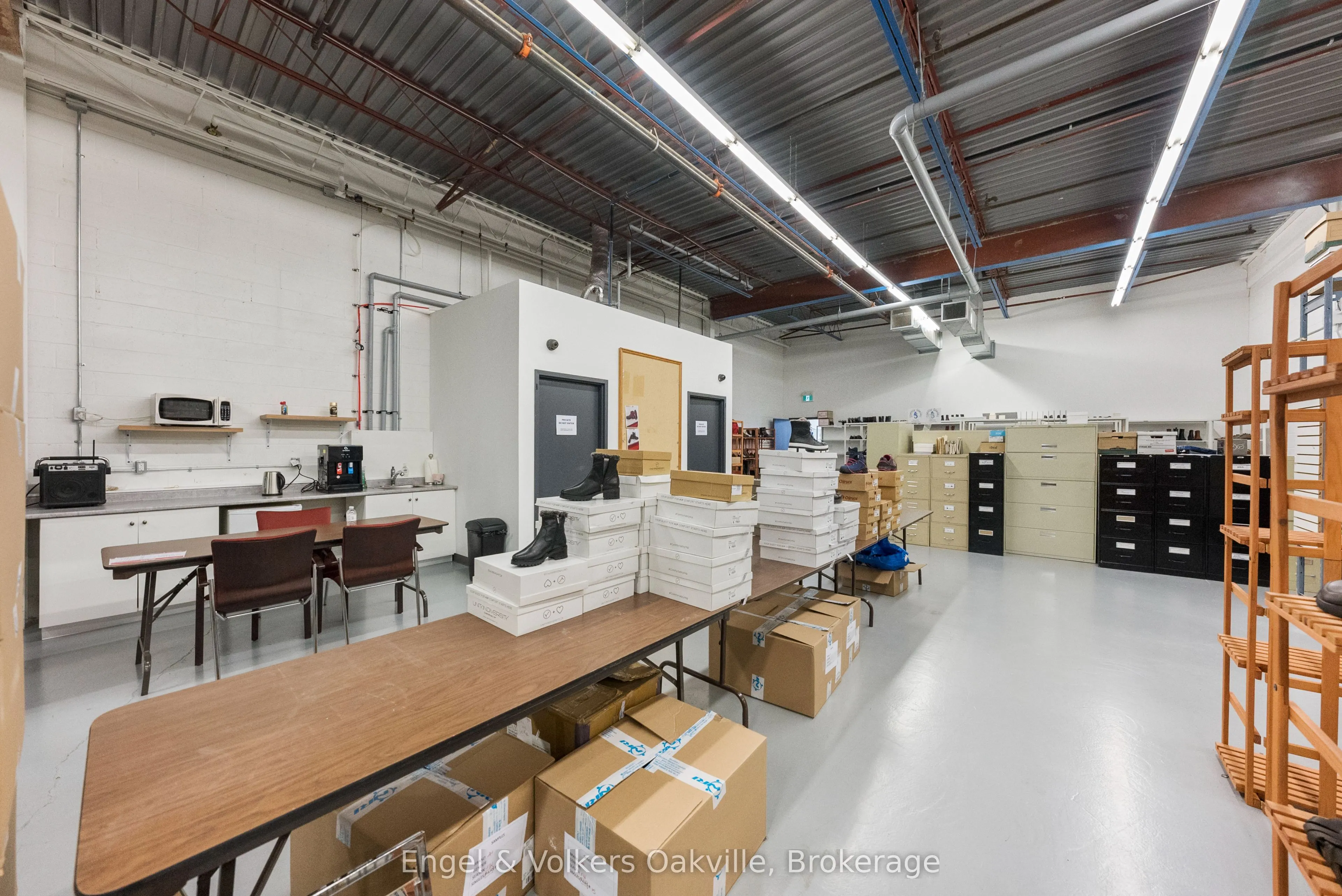 755 Queensway E, #8