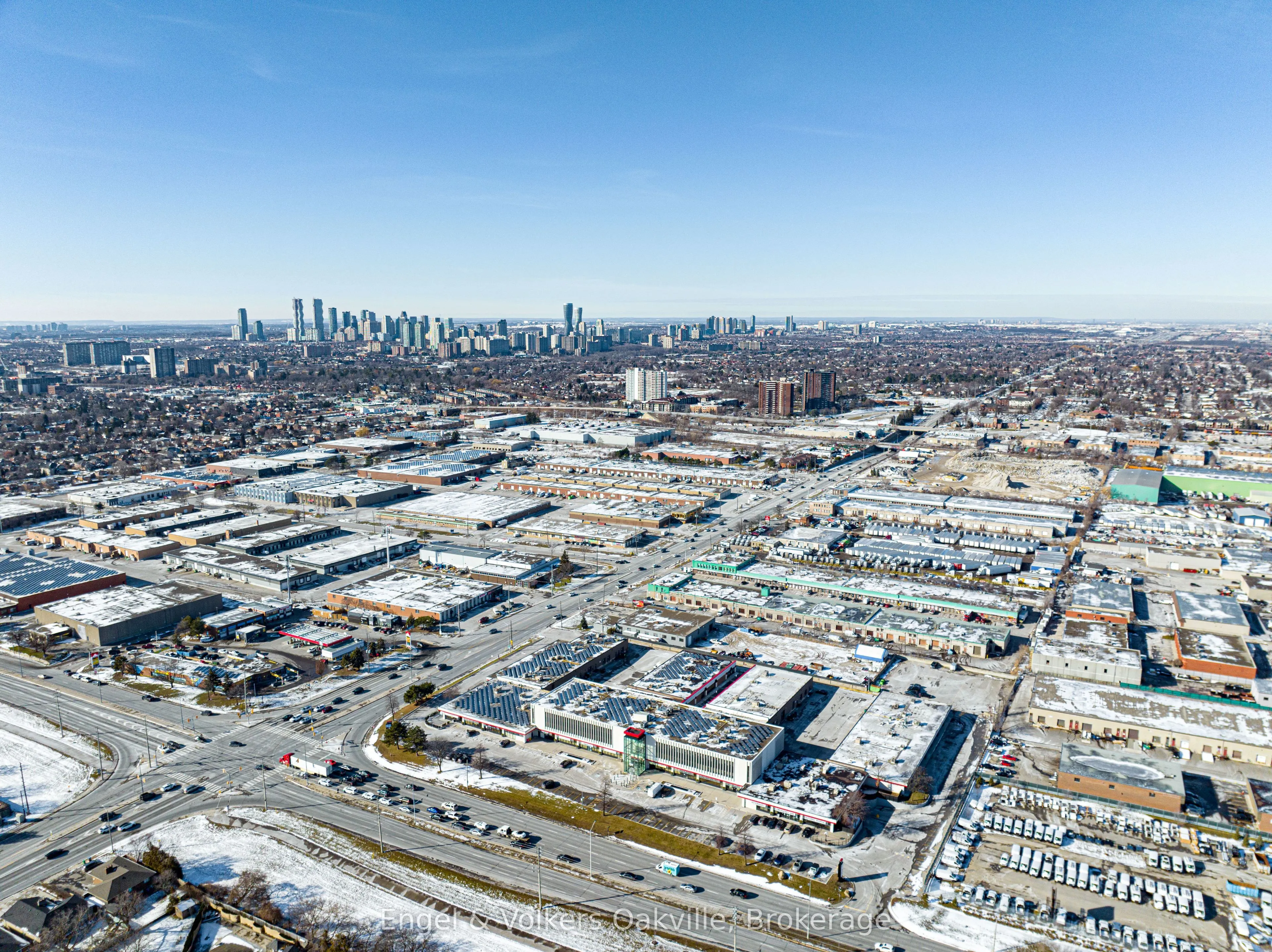 755 Queensway E, #8