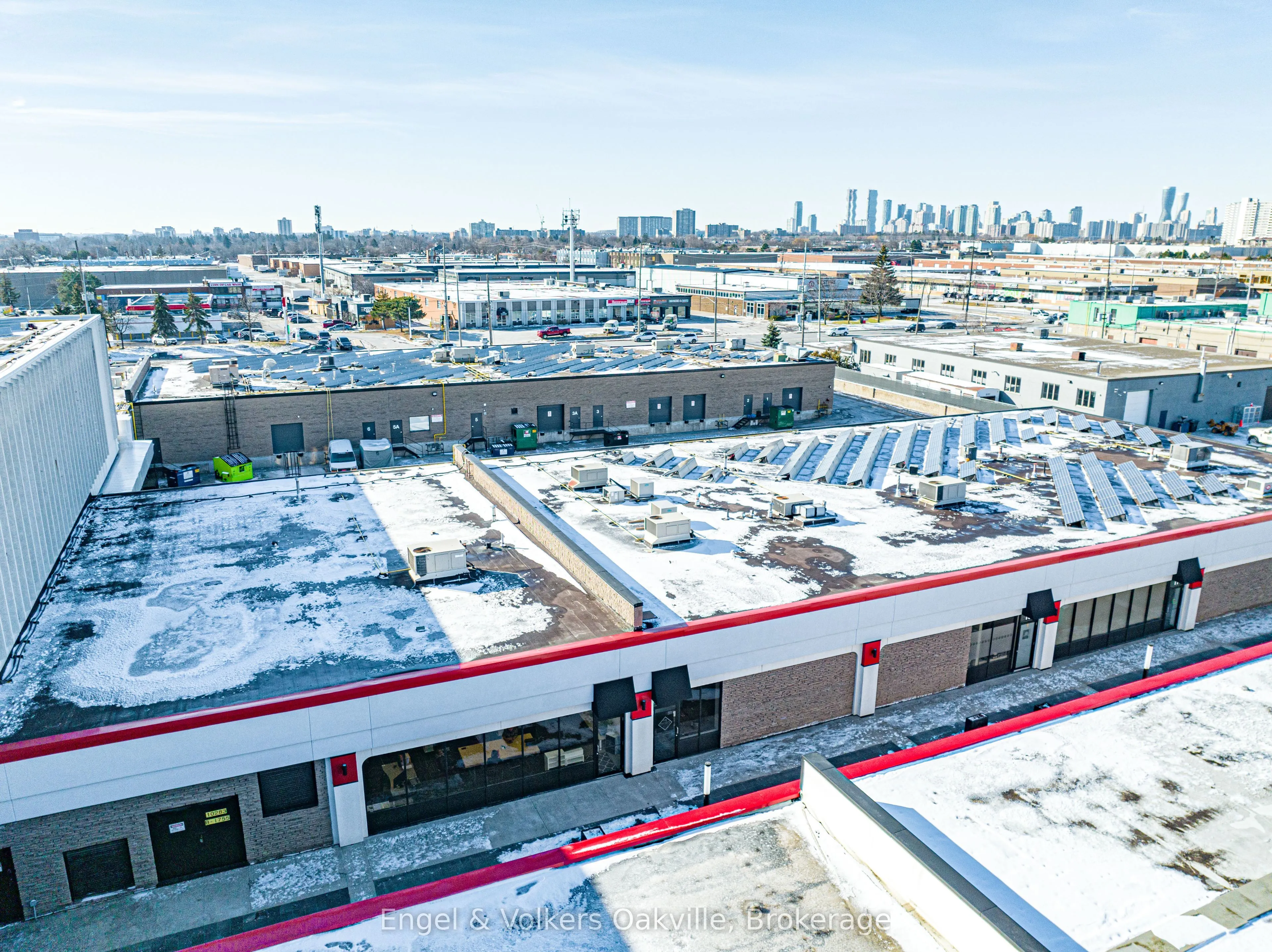 755 Queensway E, #8