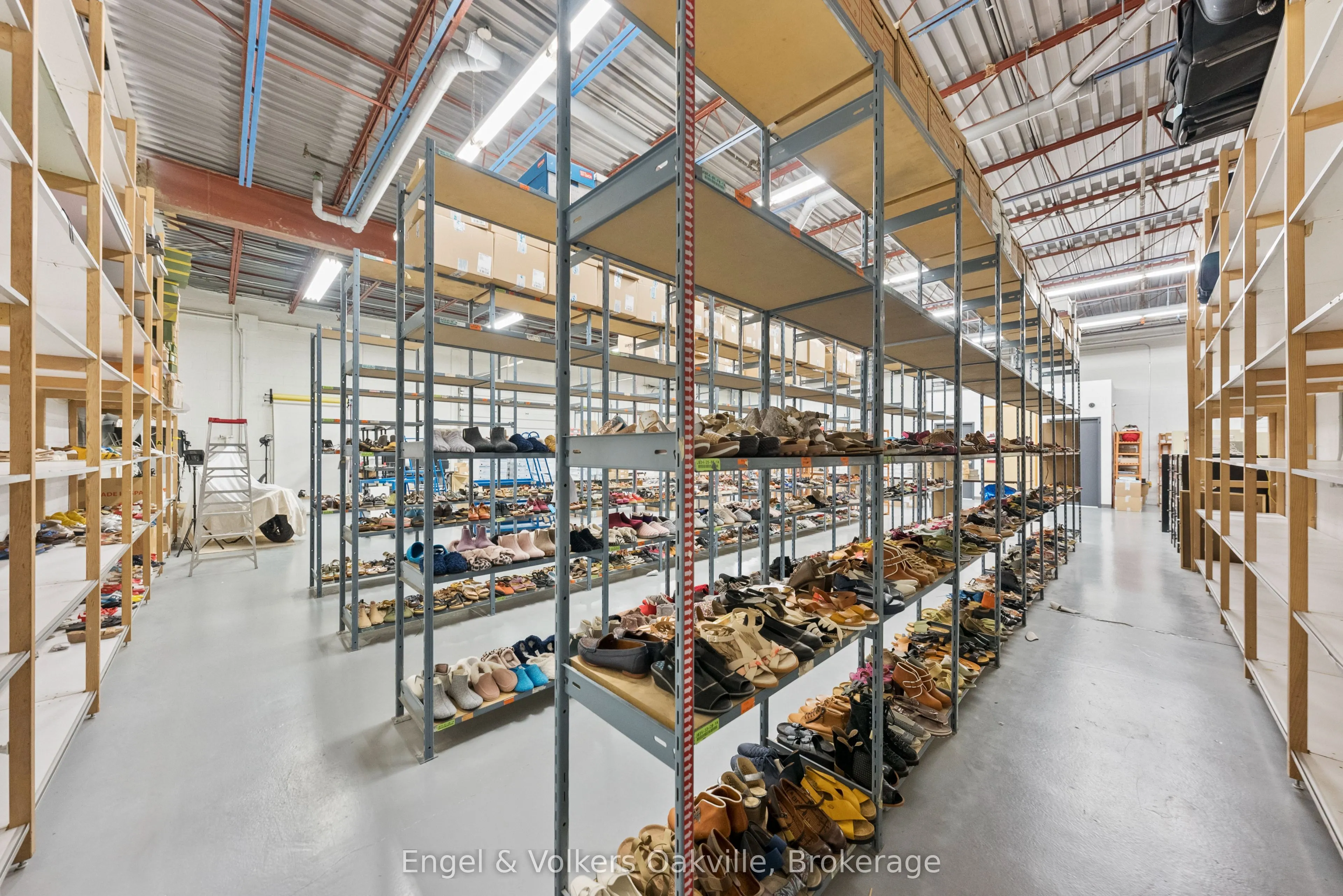 755 Queensway E, #8