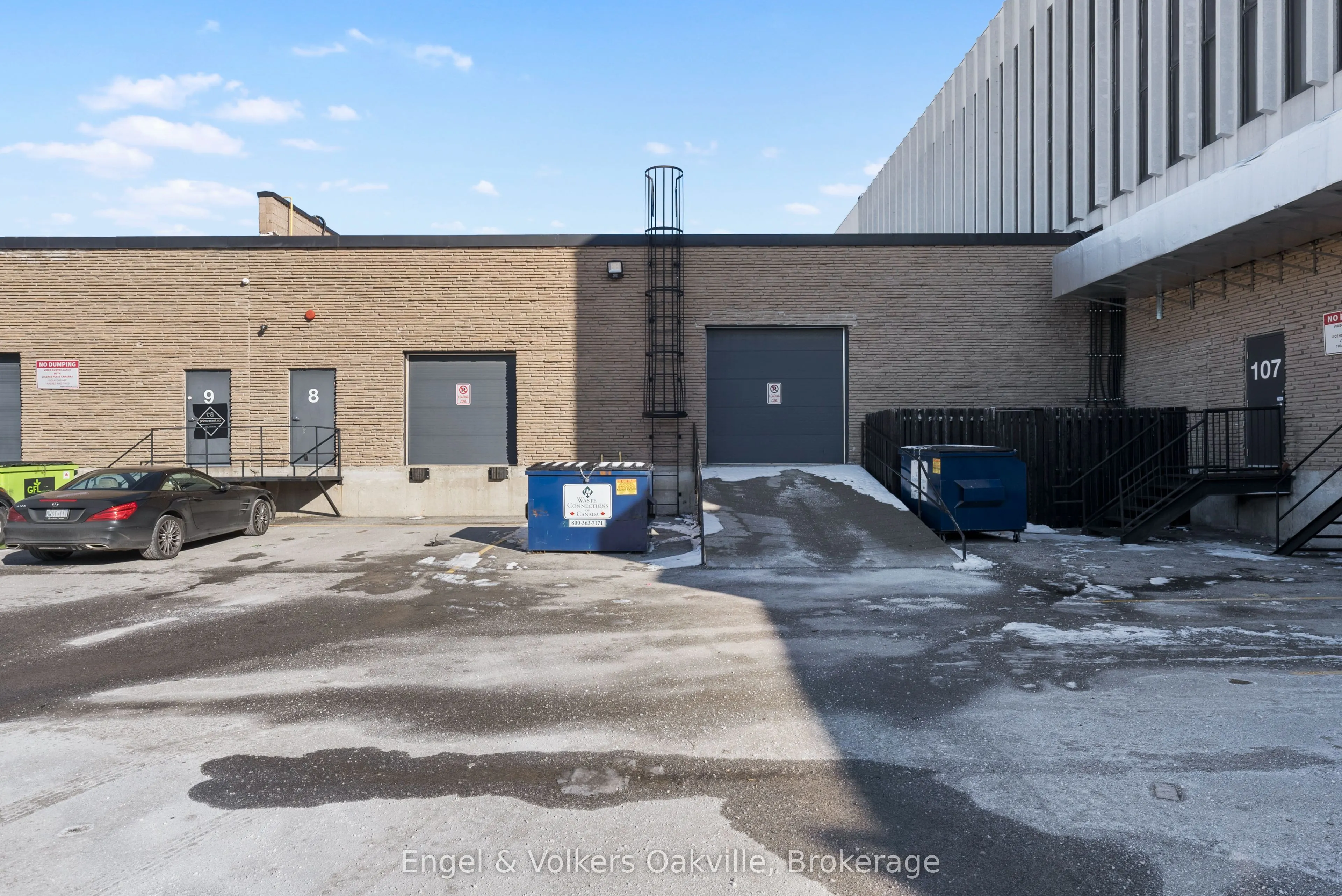 755 Queensway E, #8