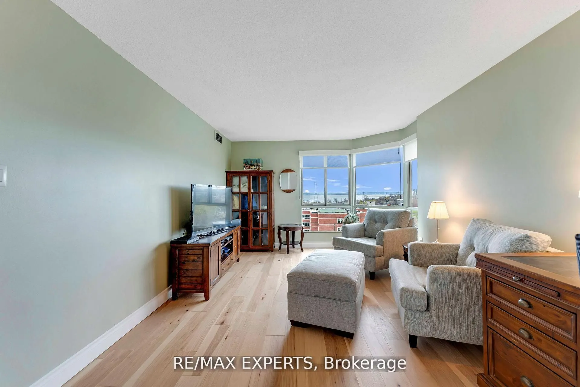 1201 North Shore Boulevard E, #809