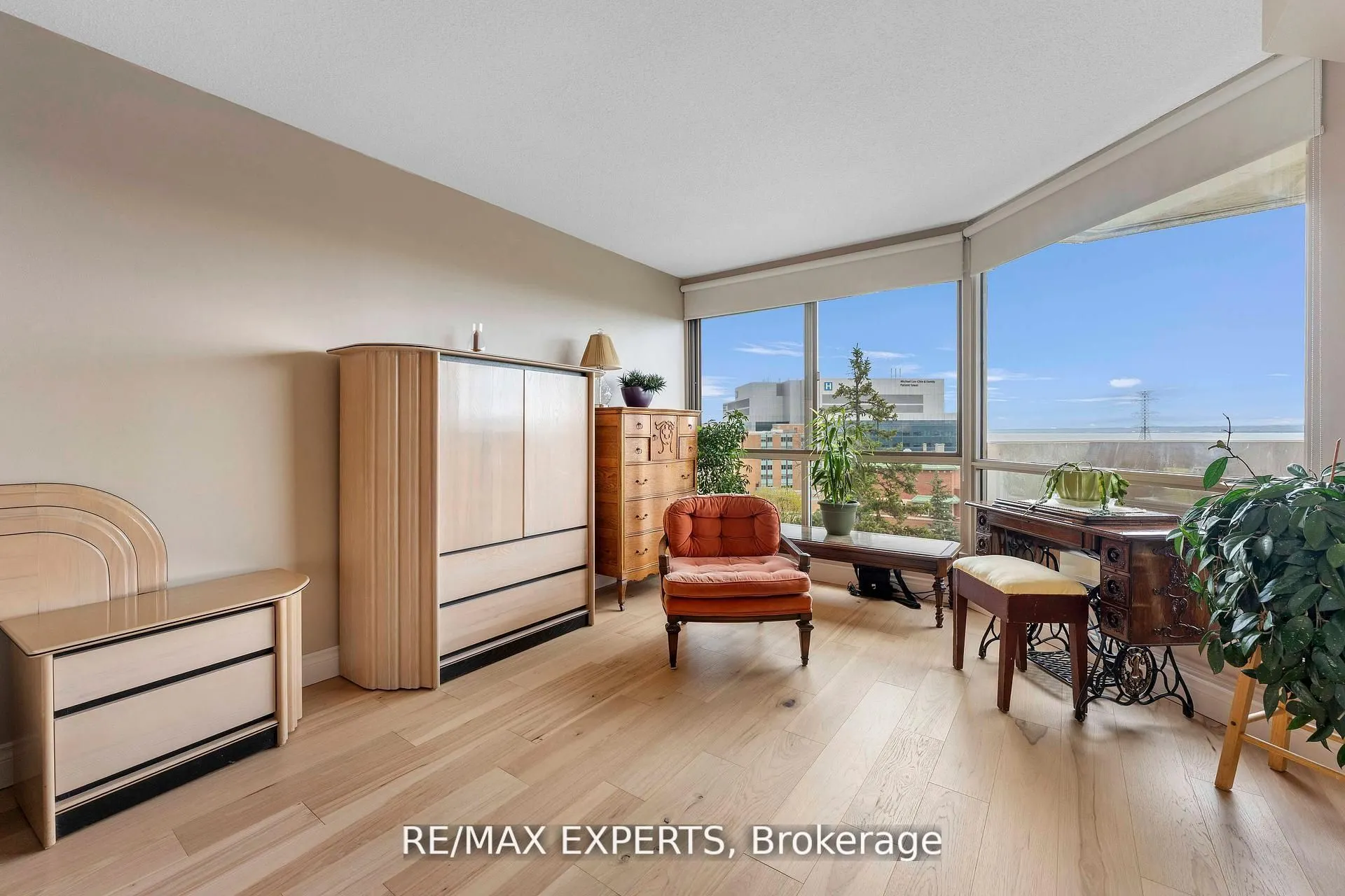 1201 North Shore Boulevard E, #809