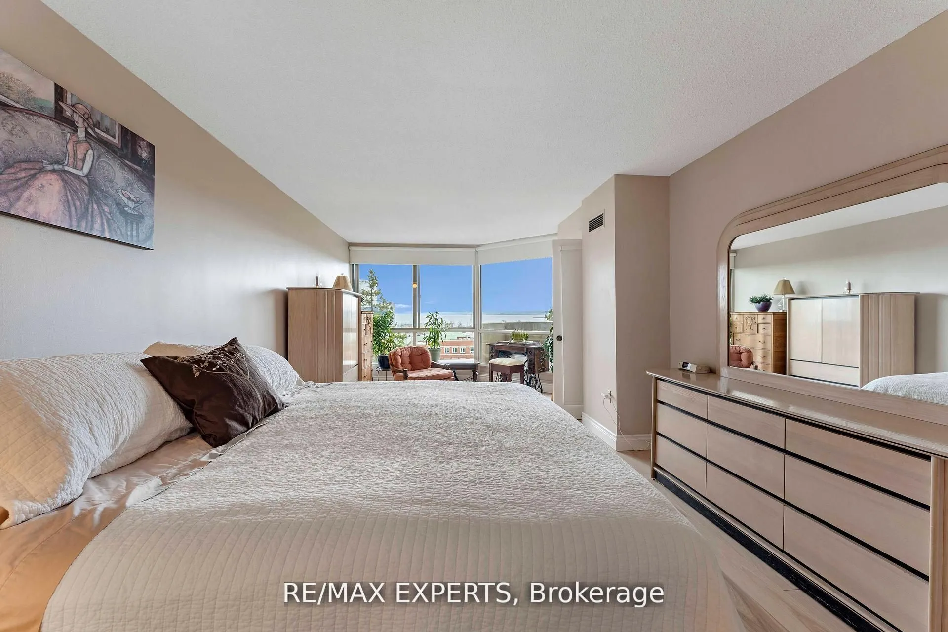 1201 North Shore Boulevard E, #809