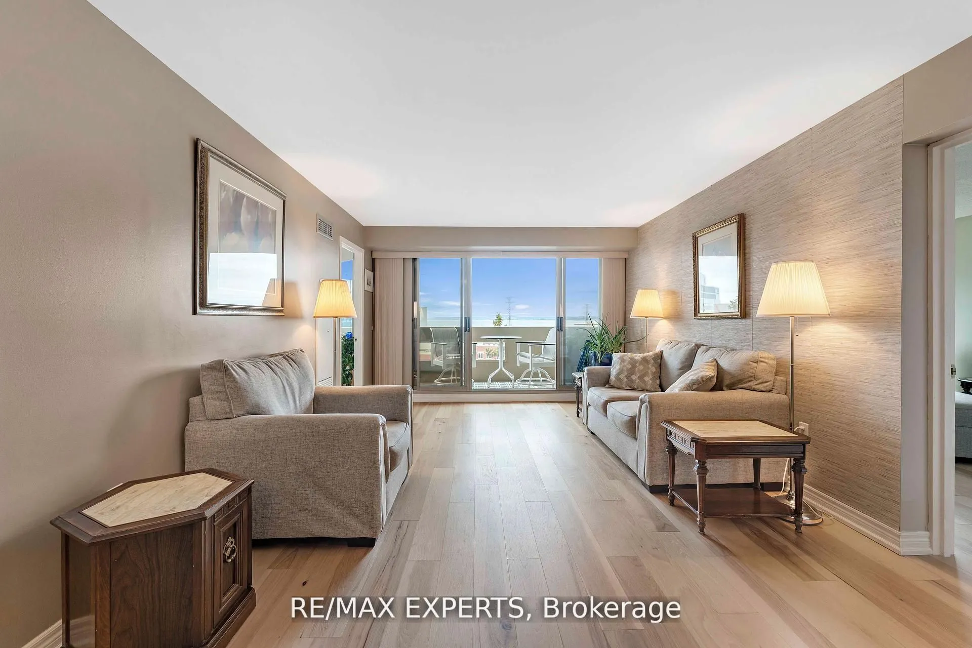1201 North Shore Boulevard E, #809