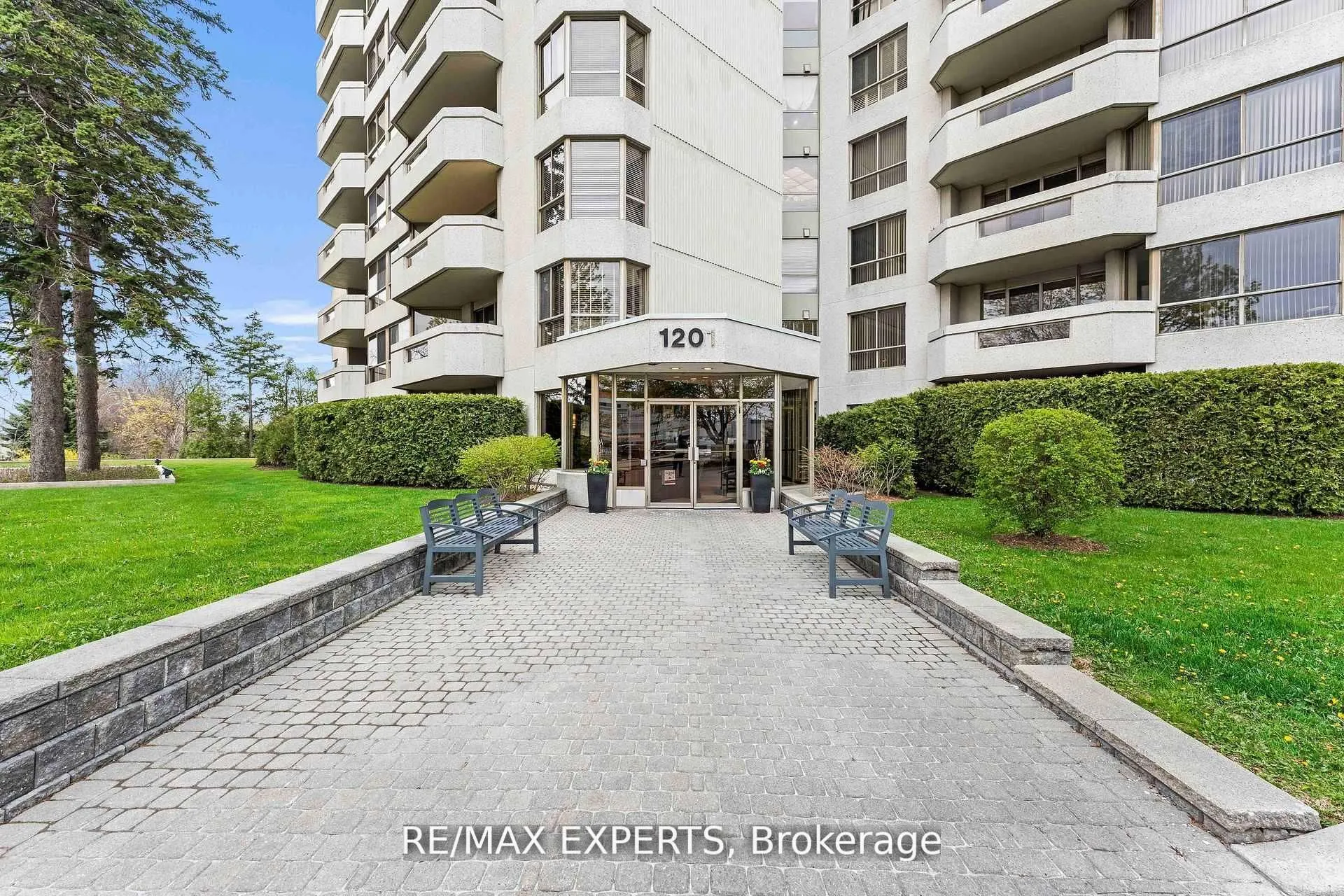 1201 North Shore Boulevard E, #809