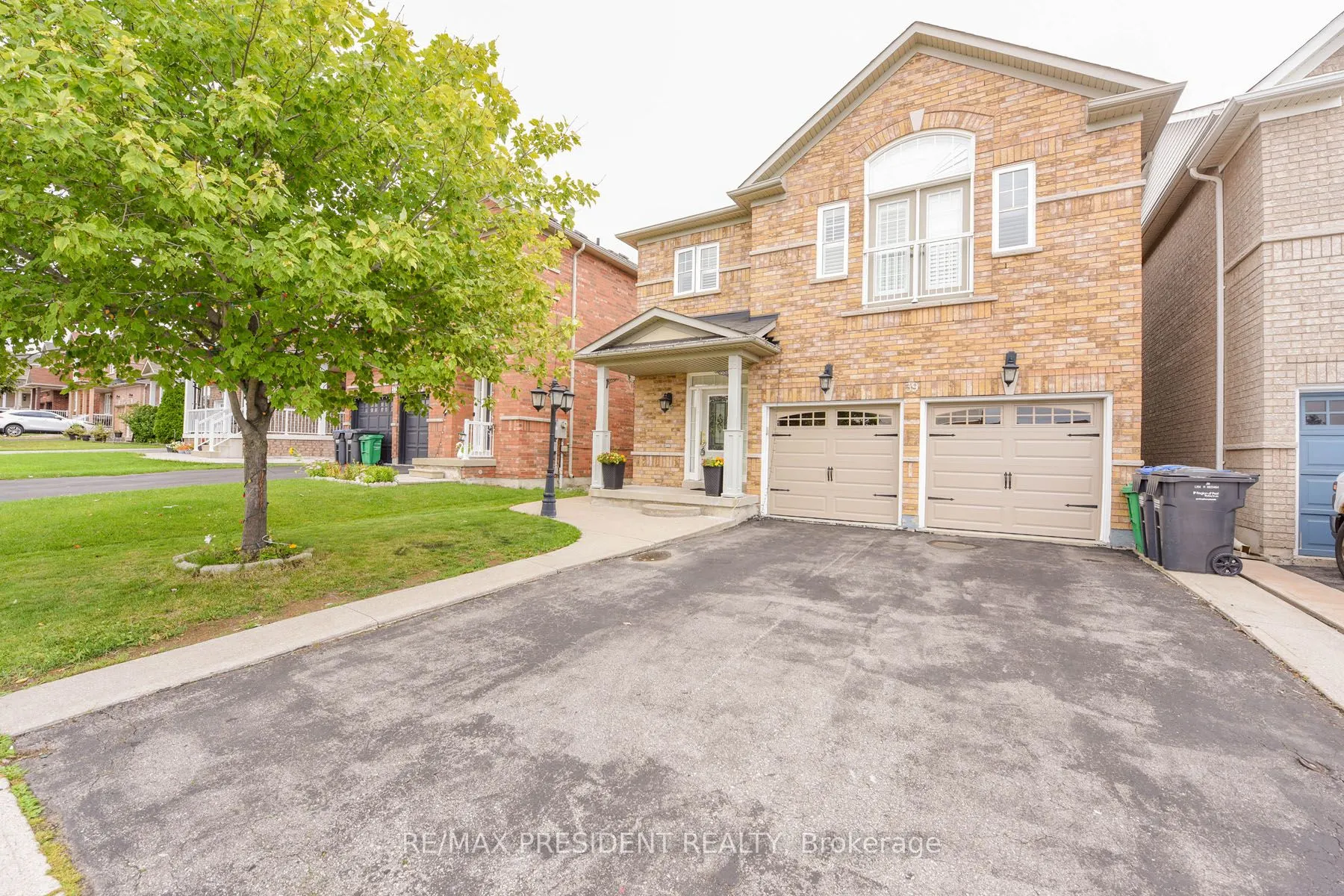 39 Pantomine Boulevard