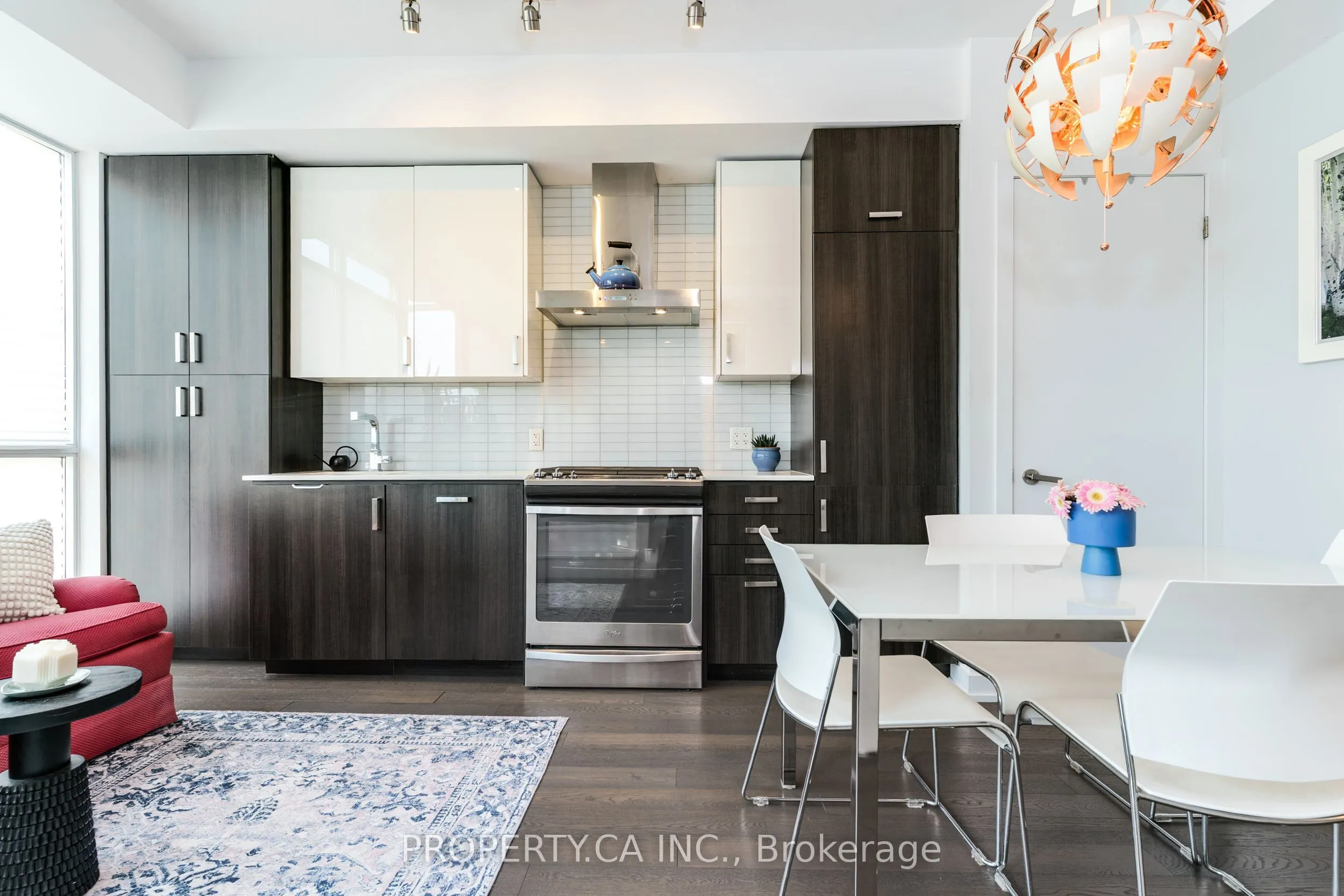 36 Howard Park Avenue, #207