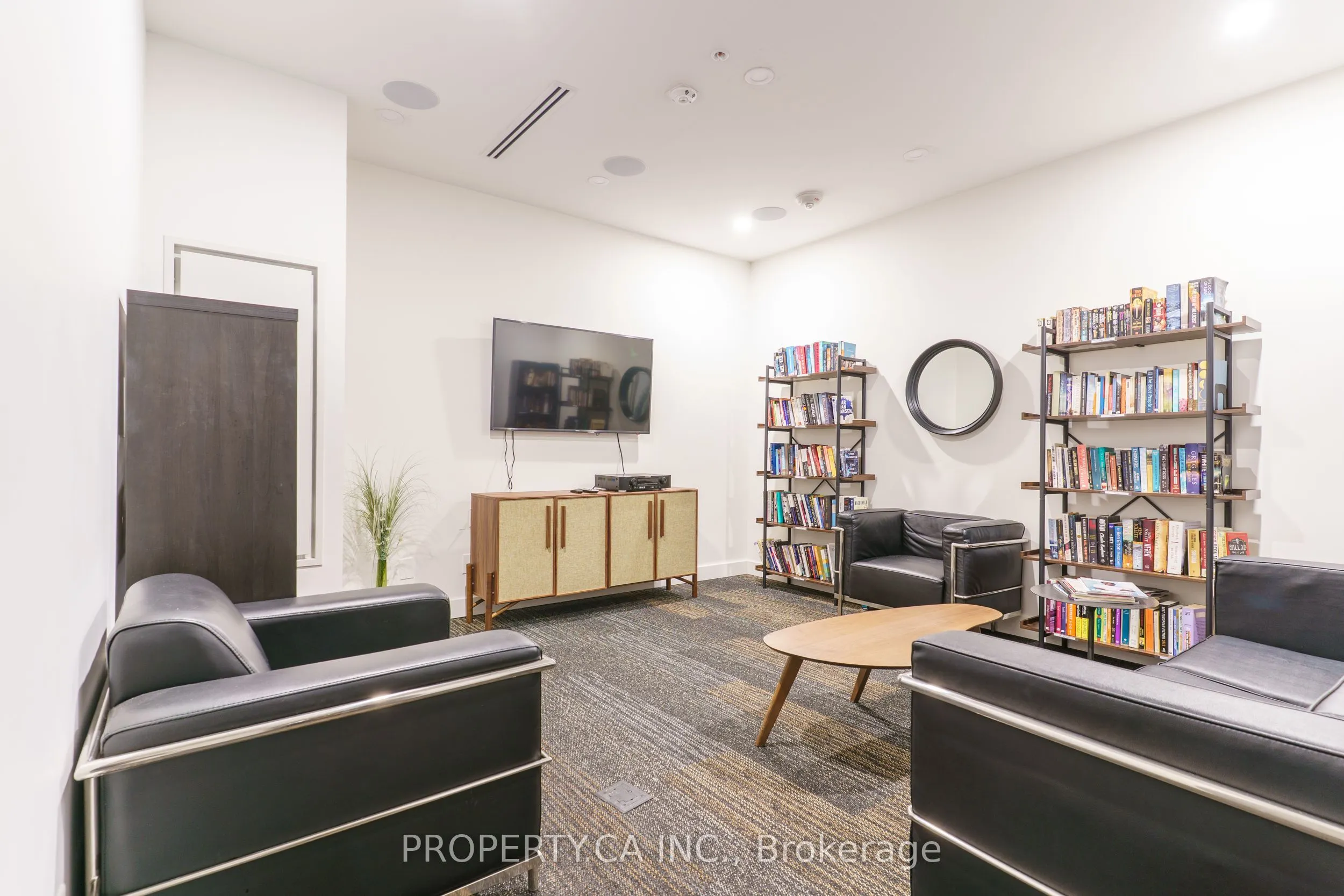 36 Howard Park Avenue, #207