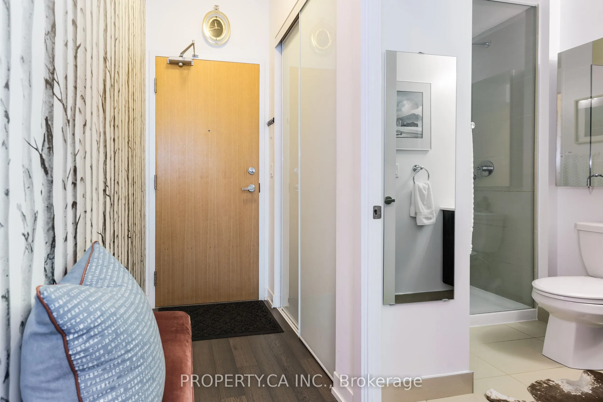 36 Howard Park Avenue, #207