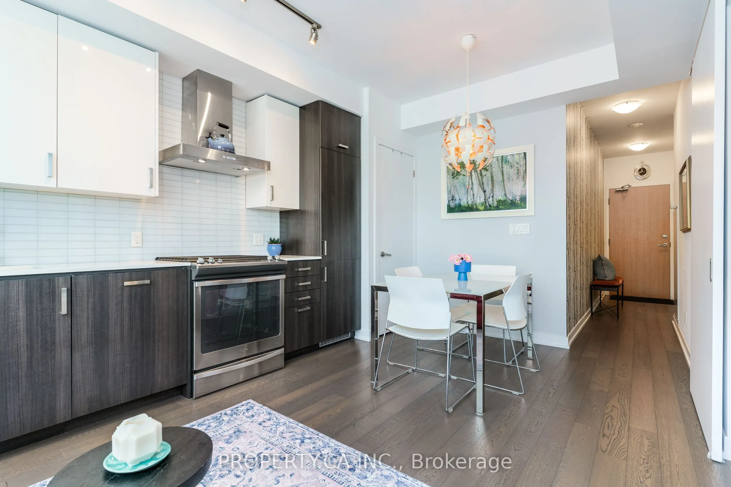 36 Howard Park Avenue, #207