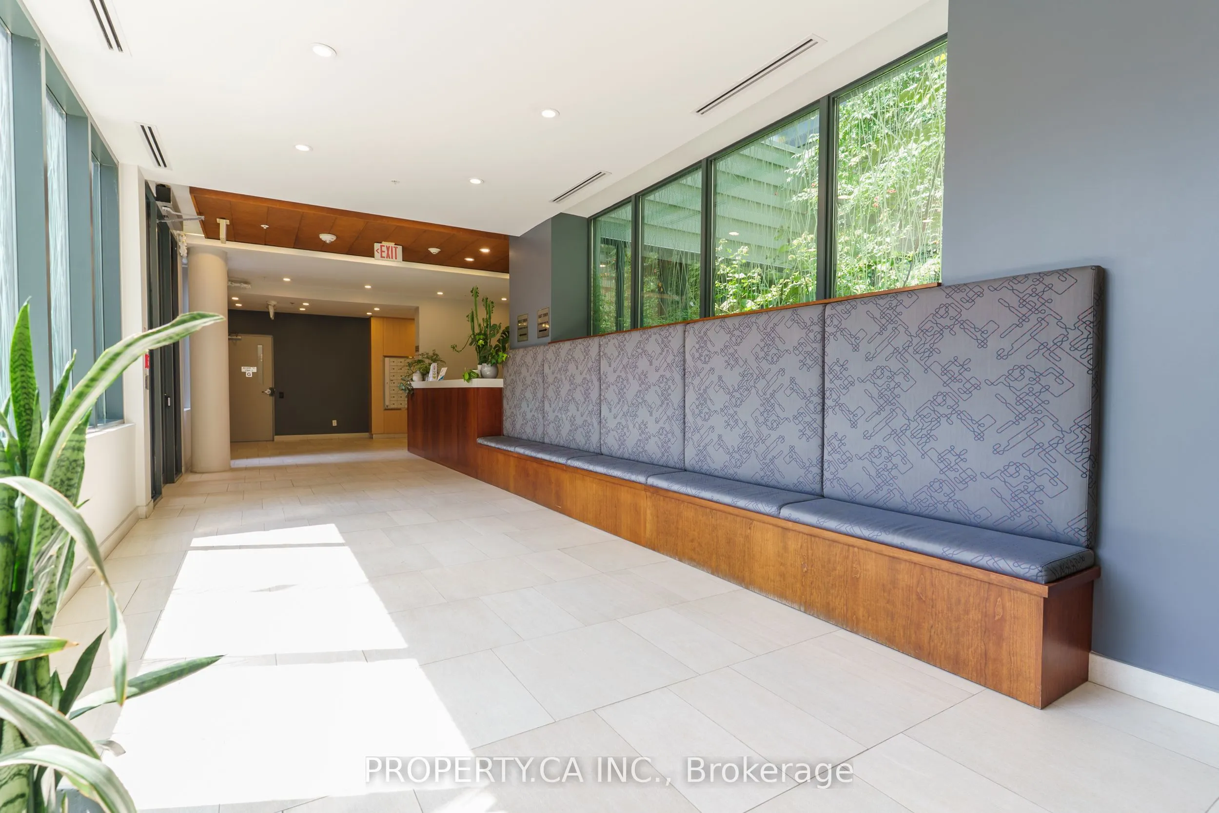 36 Howard Park Avenue, #207