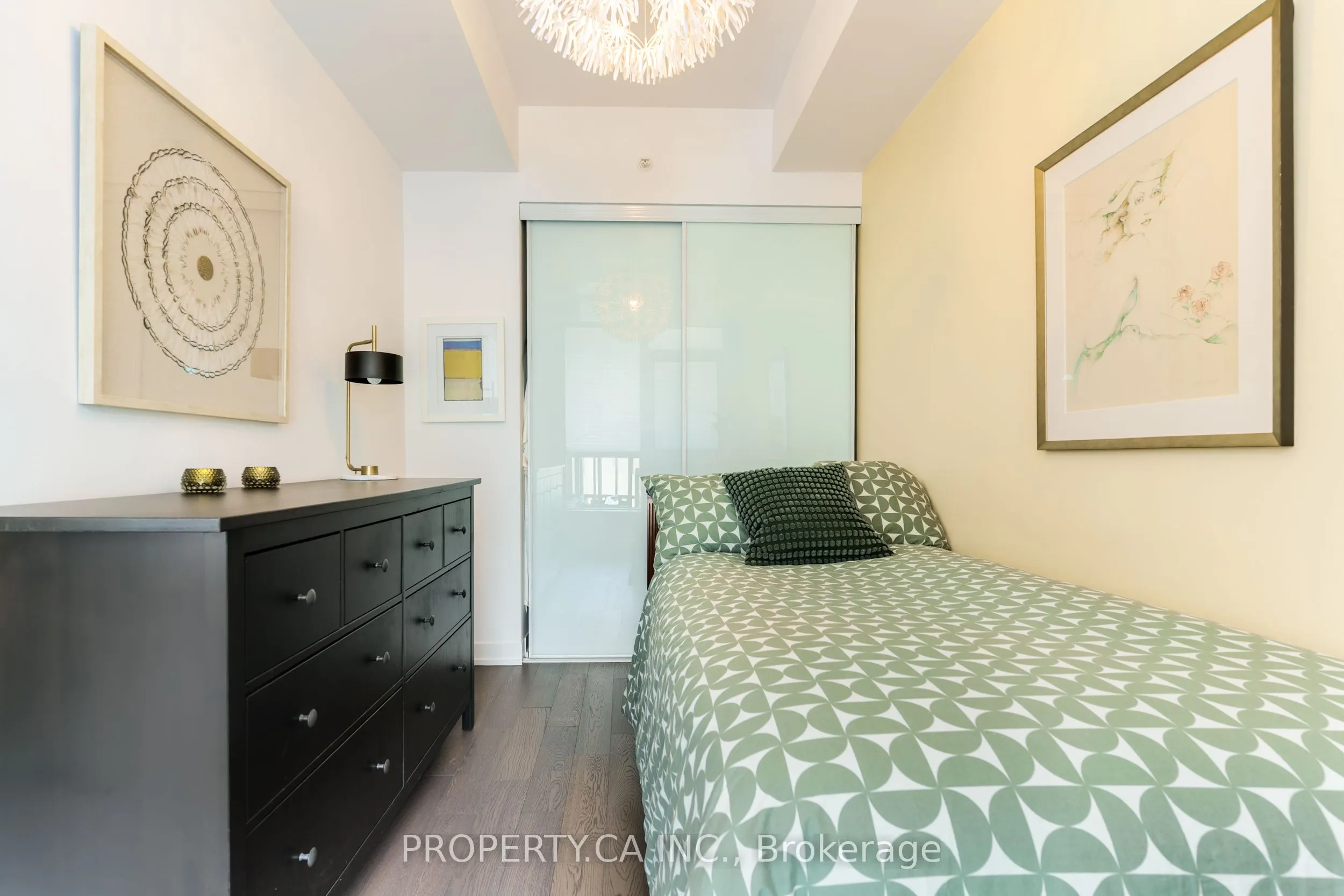 36 Howard Park Avenue, #207