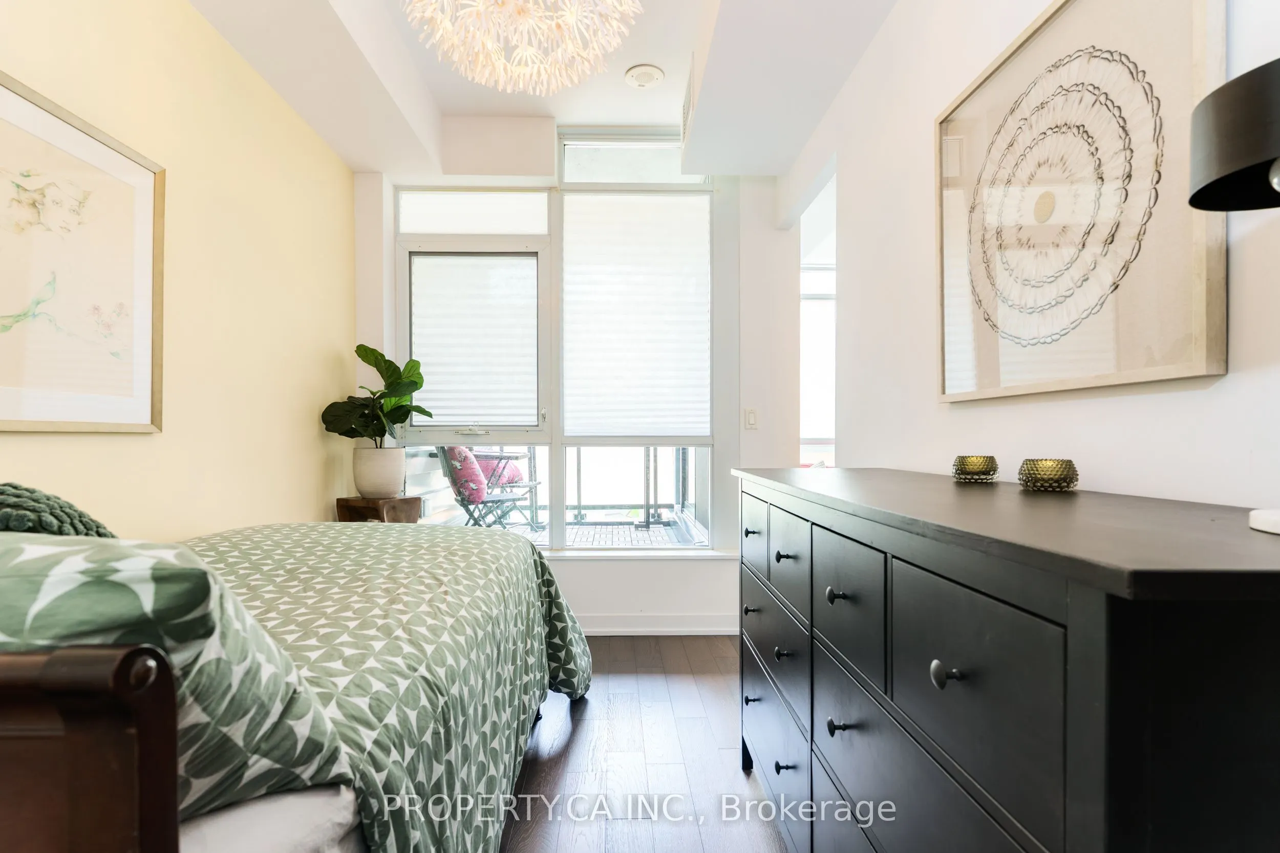 36 Howard Park Avenue, #207