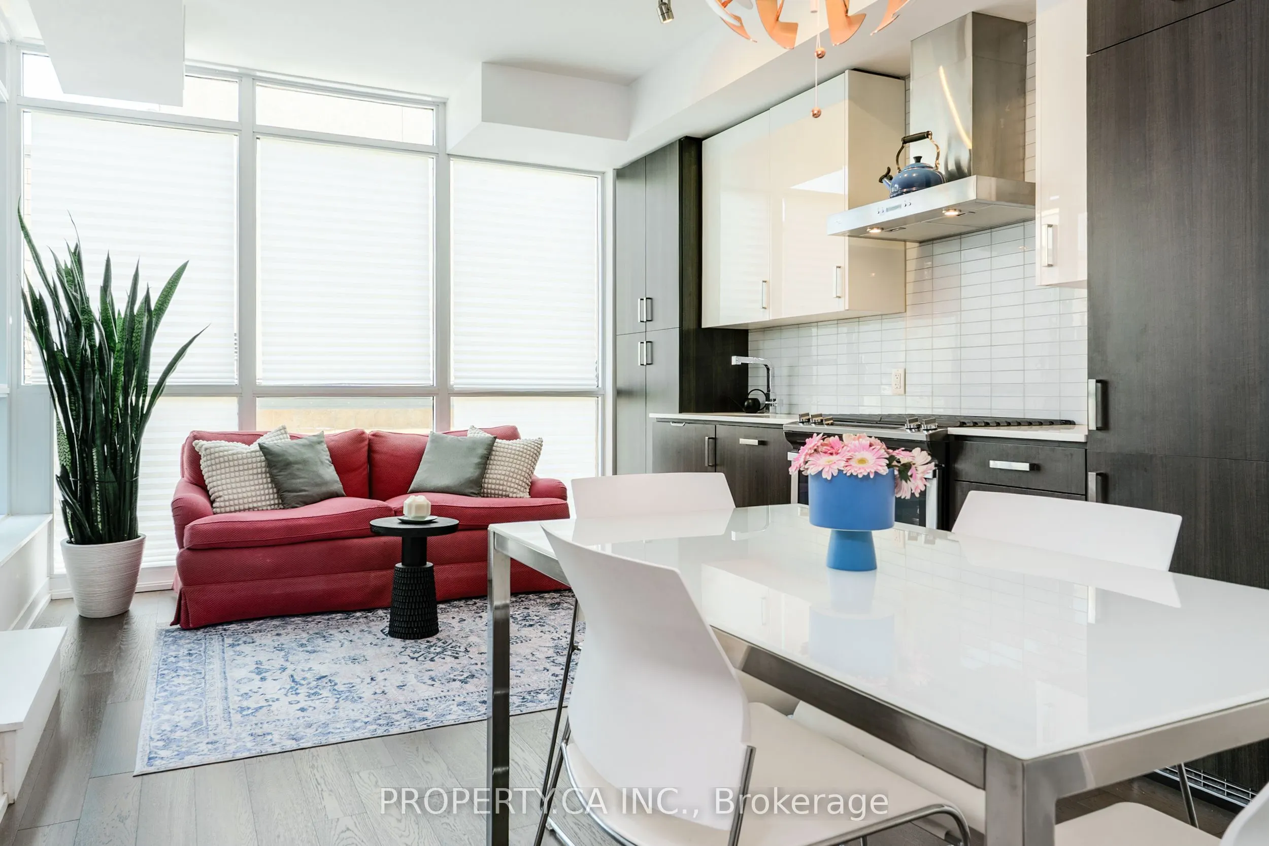 36 Howard Park Avenue, #207