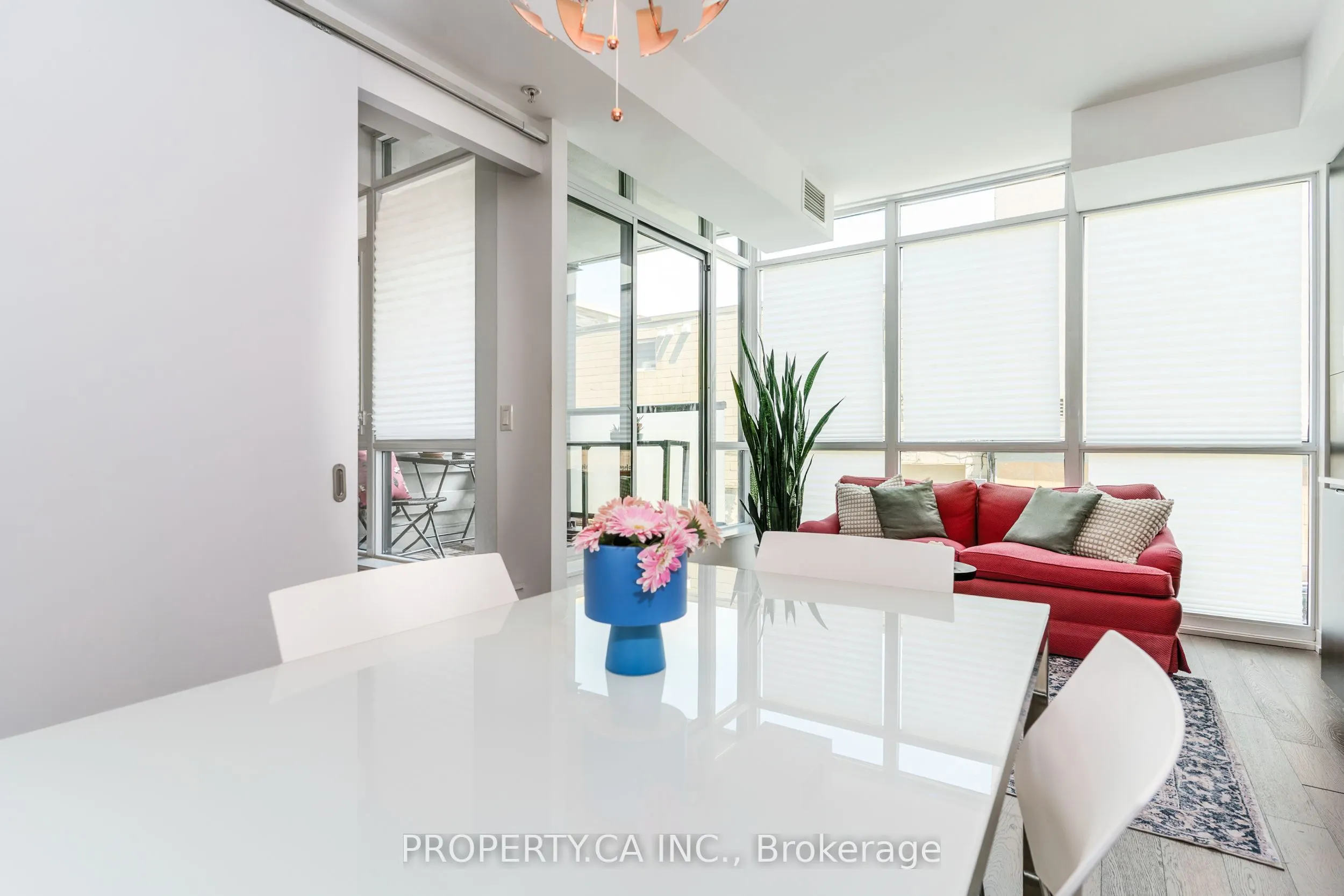 36 Howard Park Avenue, #207