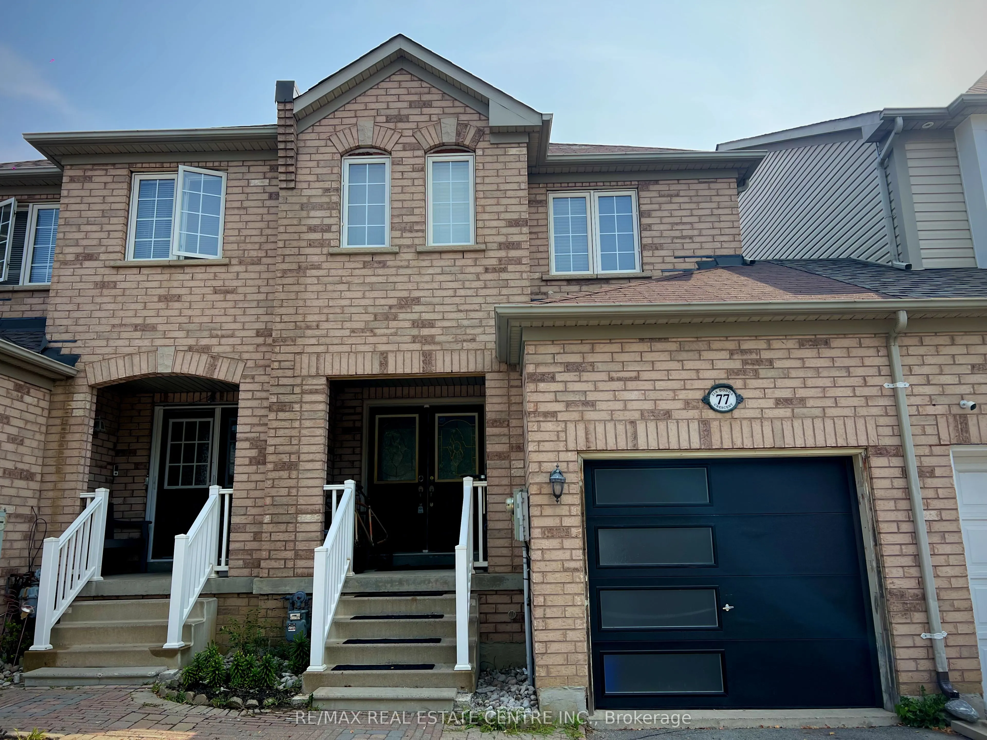 77 Zia Dodda Crescent