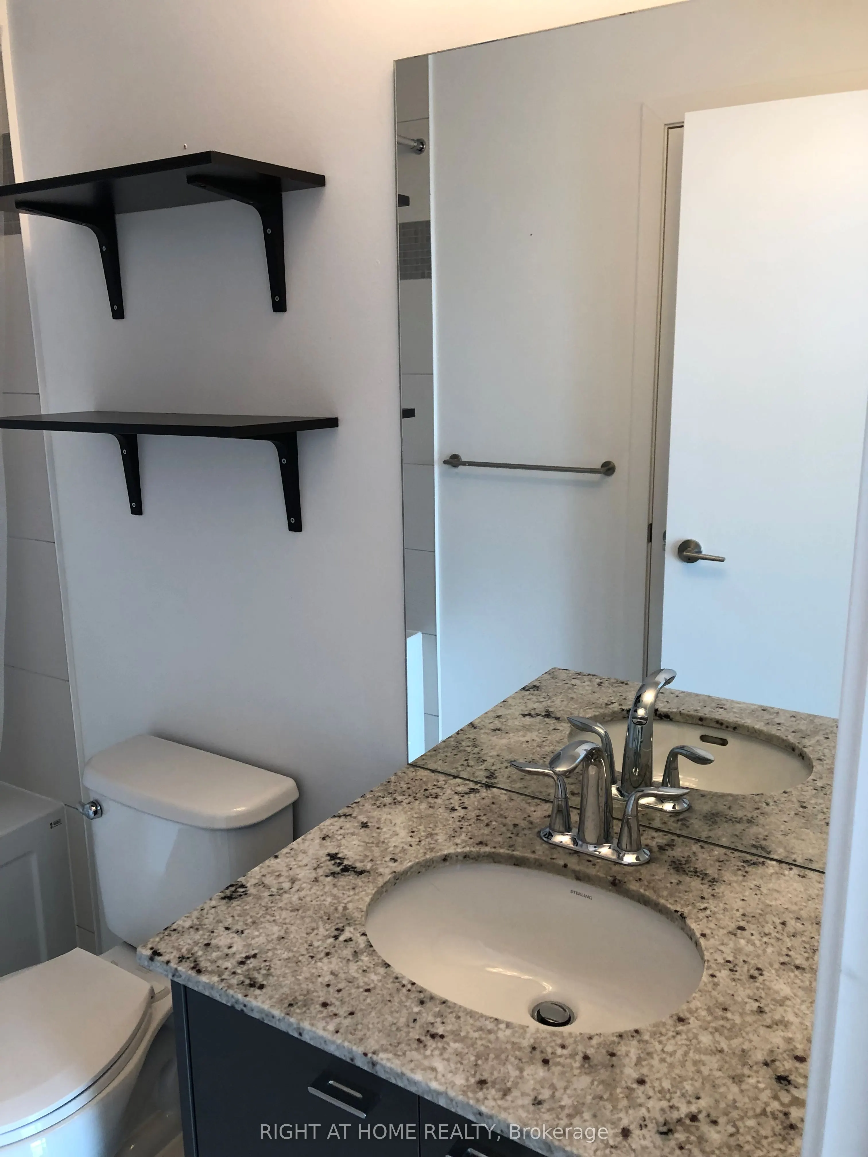 5101 Dundas Street W, #902